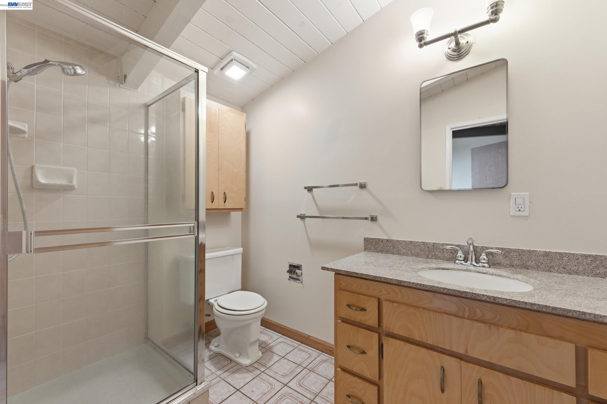 Detail Gallery Image 22 of 50 For 18602 Center St, Castro Valley,  CA 94546 - 3 Beds | 2 Baths