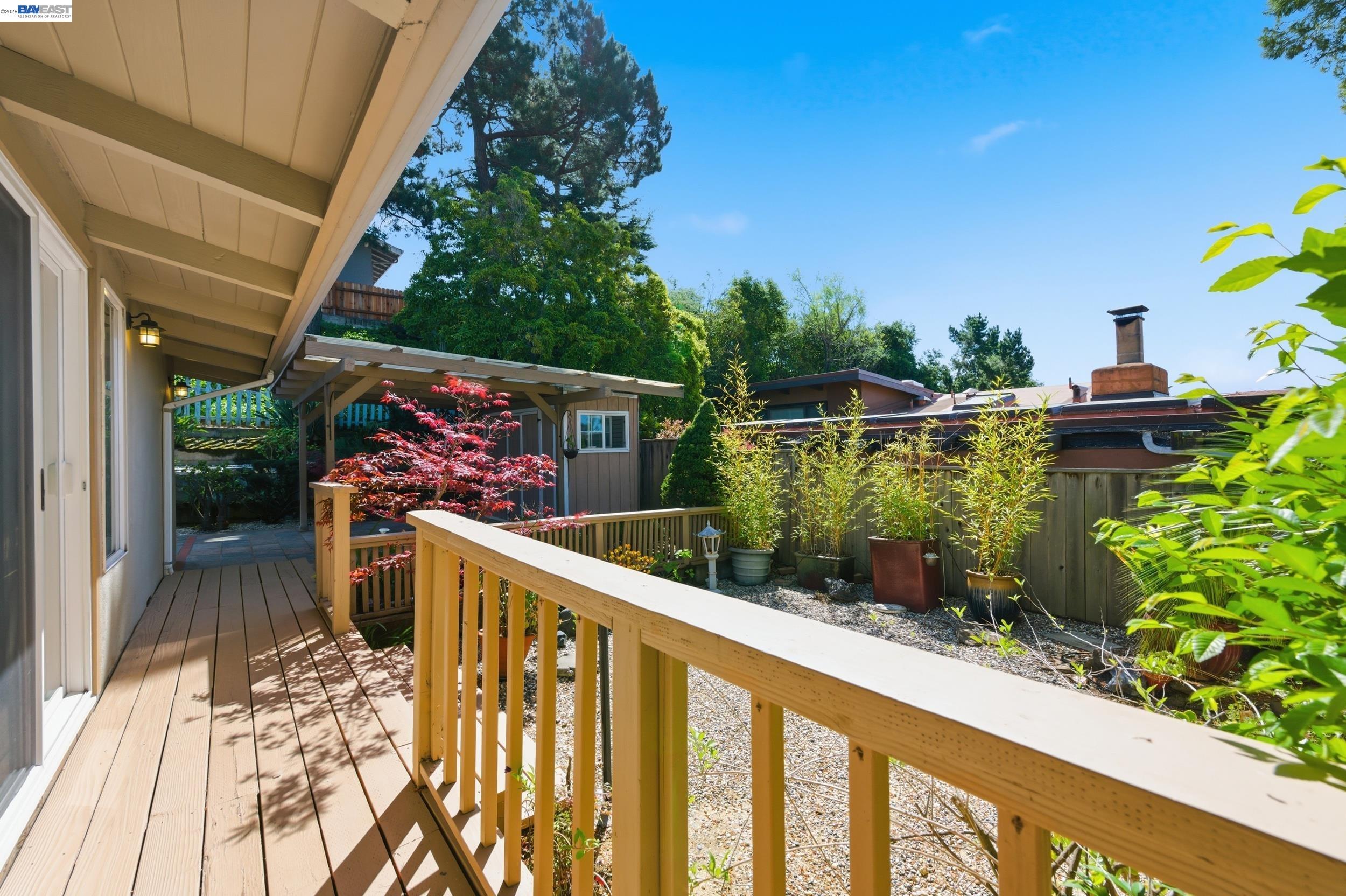 Detail Gallery Image 25 of 50 For 18602 Center St, Castro Valley,  CA 94546 - 3 Beds | 2 Baths