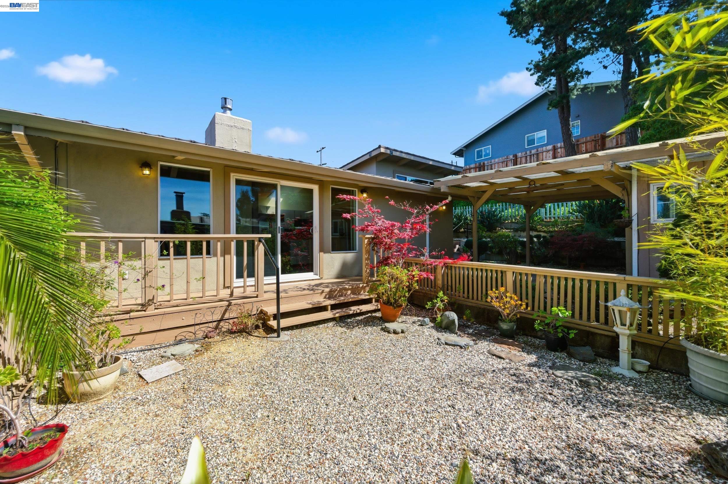 Detail Gallery Image 26 of 50 For 18602 Center St, Castro Valley,  CA 94546 - 3 Beds | 2 Baths