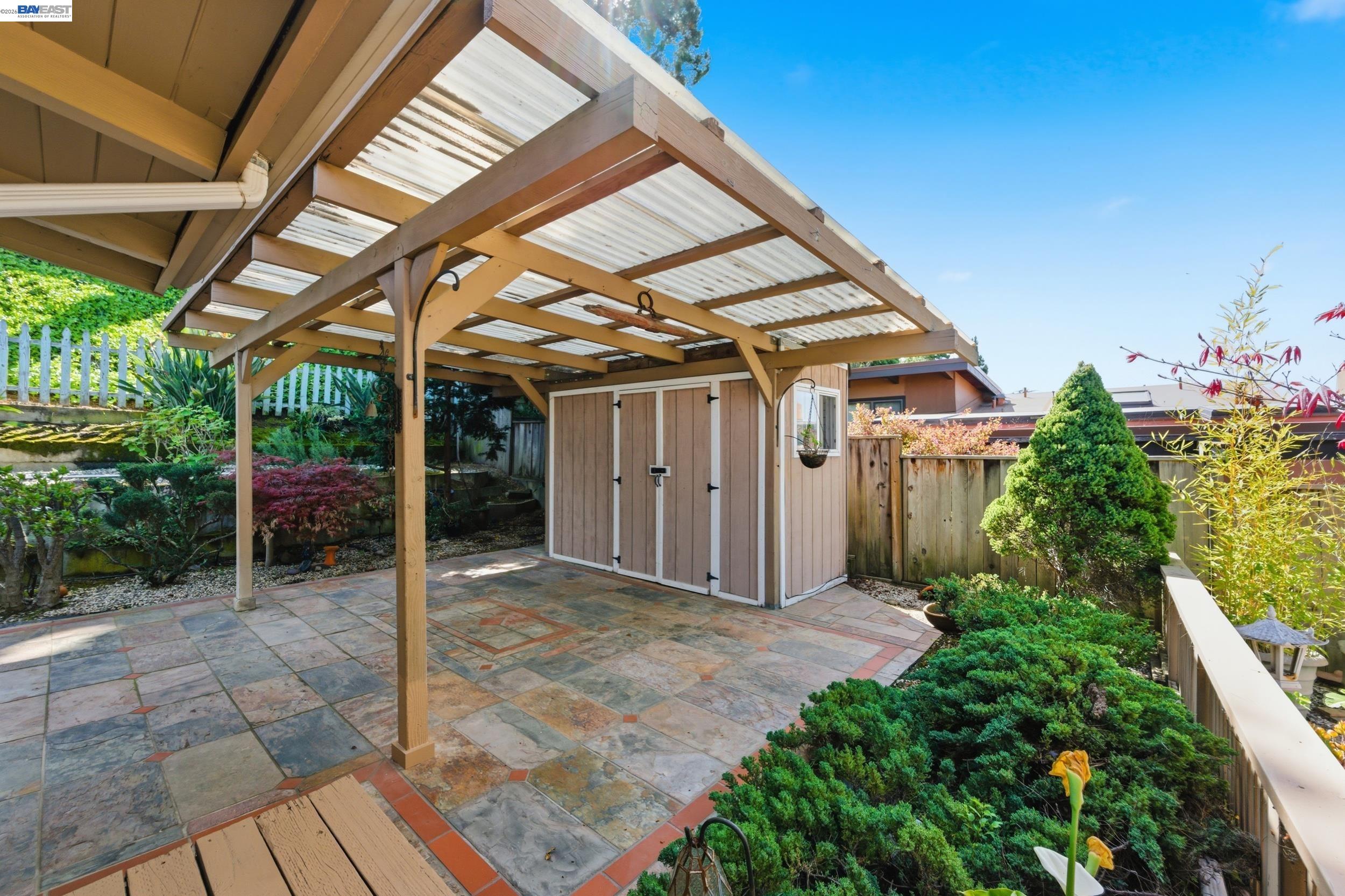 Detail Gallery Image 28 of 50 For 18602 Center St, Castro Valley,  CA 94546 - 3 Beds | 2 Baths