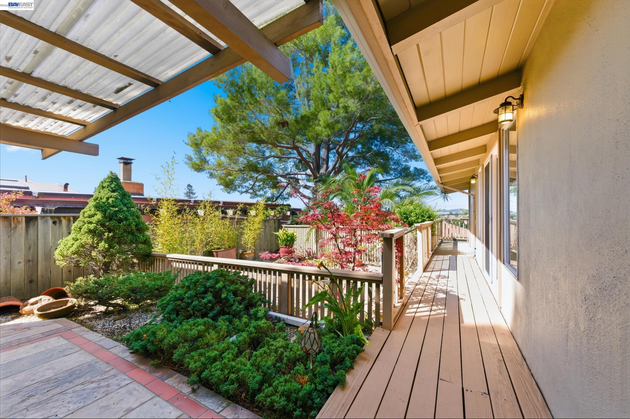 Detail Gallery Image 30 of 50 For 18602 Center St, Castro Valley,  CA 94546 - 3 Beds | 2 Baths