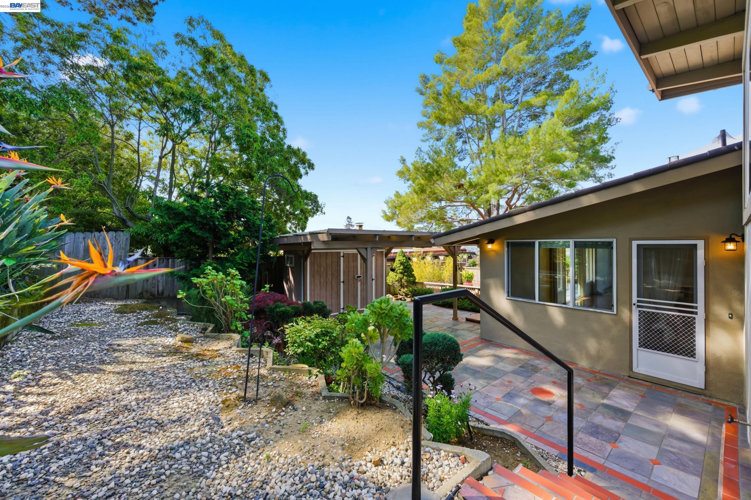 Detail Gallery Image 32 of 50 For 18602 Center St, Castro Valley,  CA 94546 - 3 Beds | 2 Baths