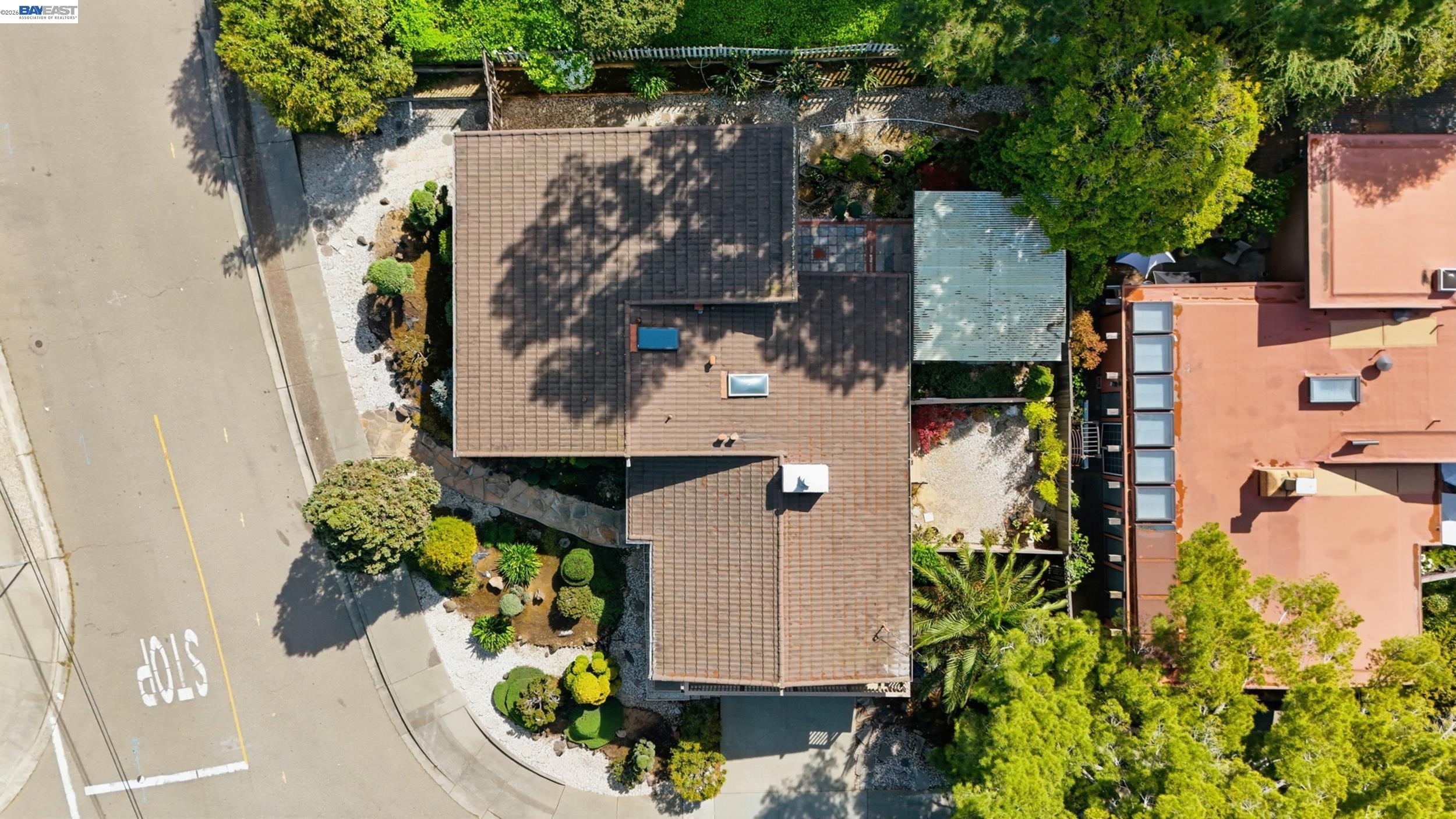 Detail Gallery Image 42 of 50 For 18602 Center St, Castro Valley,  CA 94546 - 3 Beds | 2 Baths