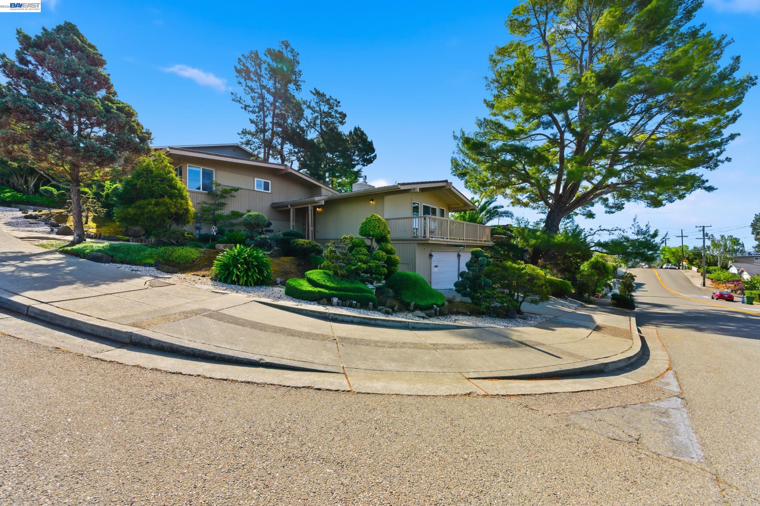 Detail Gallery Image 49 of 50 For 18602 Center St, Castro Valley,  CA 94546 - 3 Beds | 2 Baths