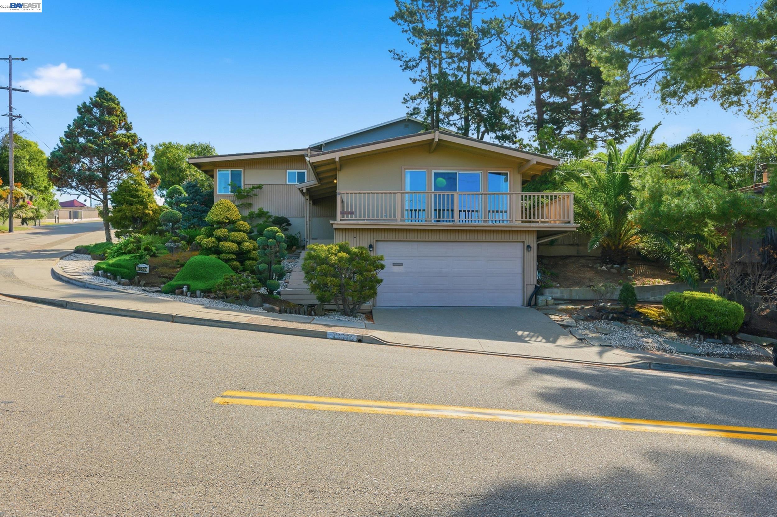 Detail Gallery Image 50 of 50 For 18602 Center St, Castro Valley,  CA 94546 - 3 Beds | 2 Baths