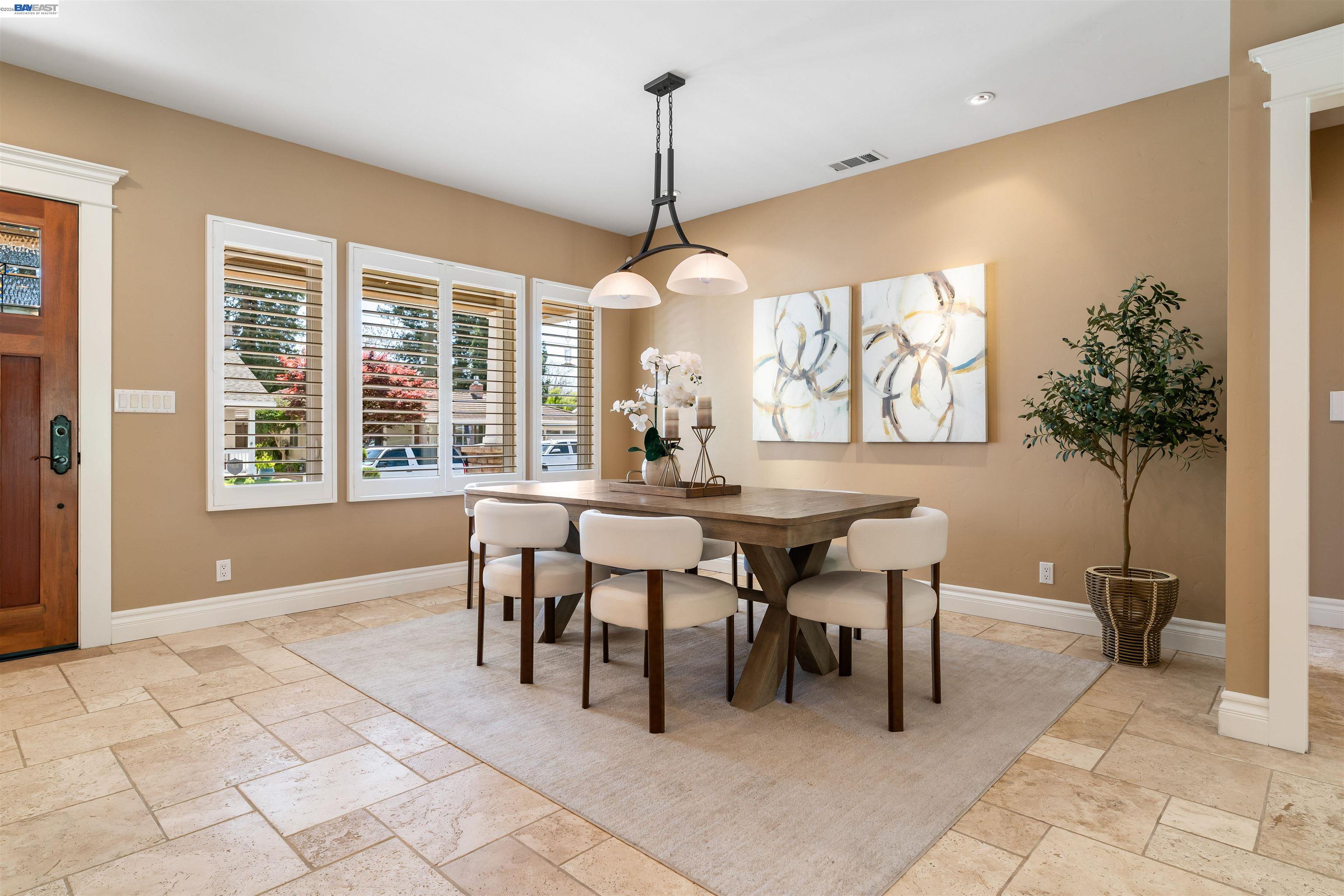 Detail Gallery Image 5 of 47 For 4071 Walnut Dr, Pleasanton,  CA 94566 - 3 Beds | 2/1 Baths