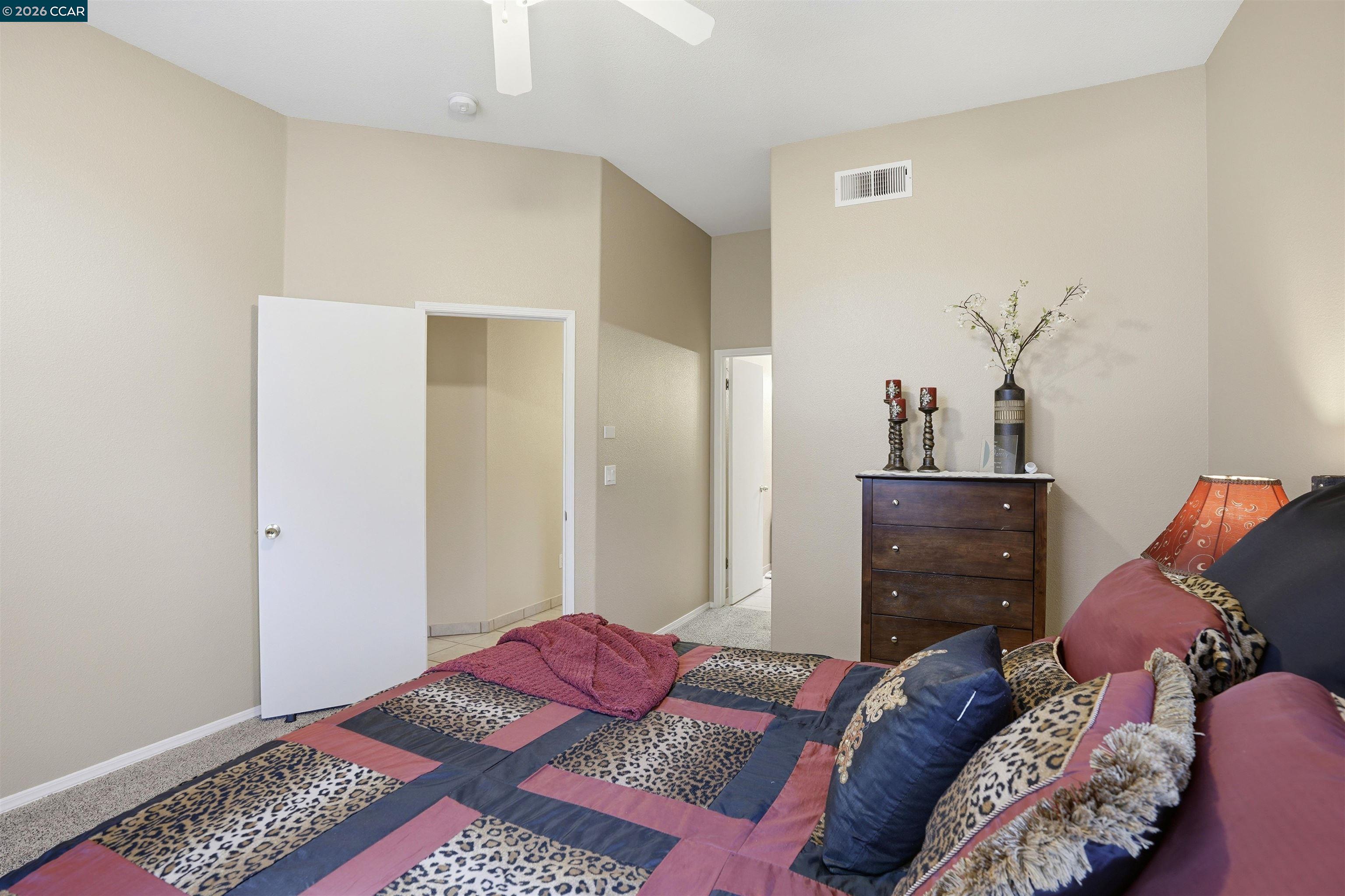 Detail Gallery Image 19 of 36 For 5640 N Wheeler Ave, Fresno,  CA 93722 - 4 Beds | 2 Baths
