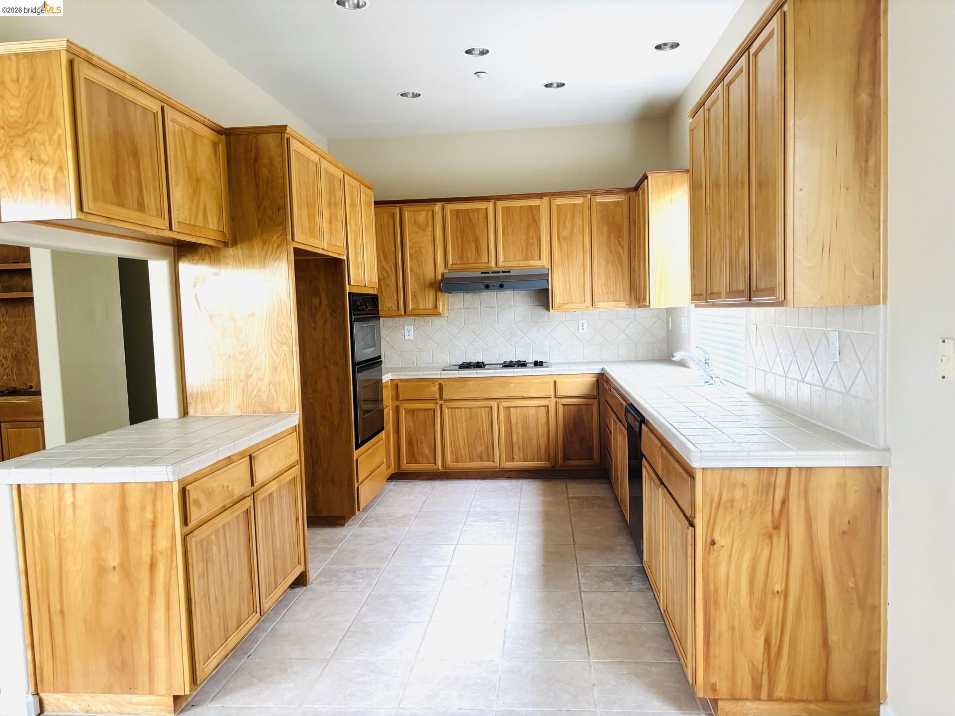 Detail Gallery Image 12 of 31 For 849 George Ct, Brentwood,  CA 94513 - 4 Beds | 2 Baths