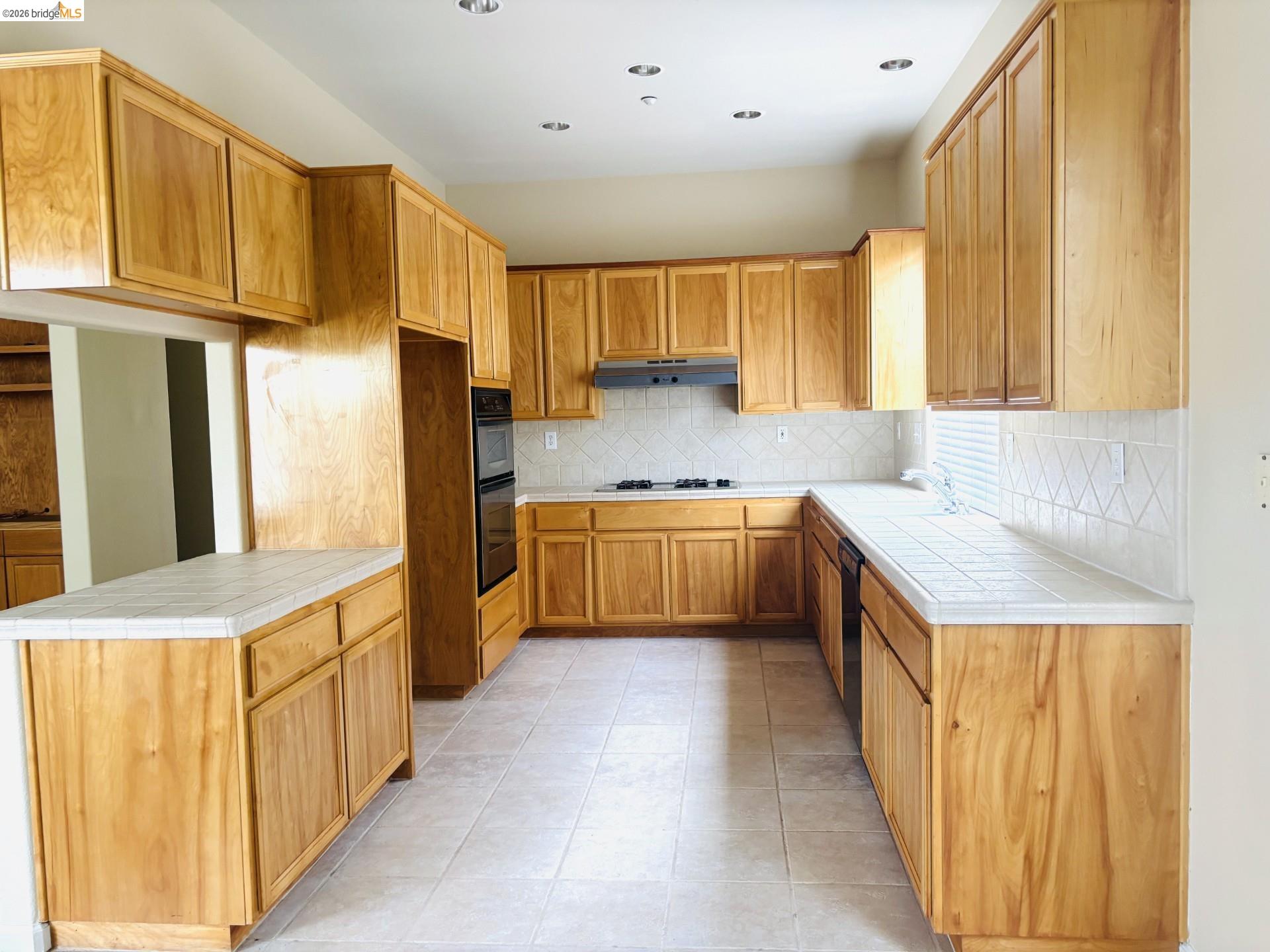 Detail Gallery Image 13 of 31 For 849 George Ct, Brentwood,  CA 94513 - 4 Beds | 2 Baths