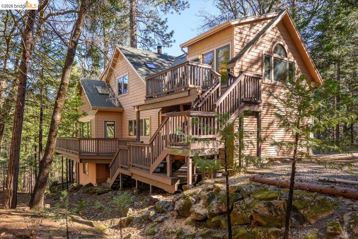 Detail Gallery Image 2 of 38 For 23160 Mark Twain Dr, Twain Harte,  CA 95383 - 3 Beds | 3 Baths