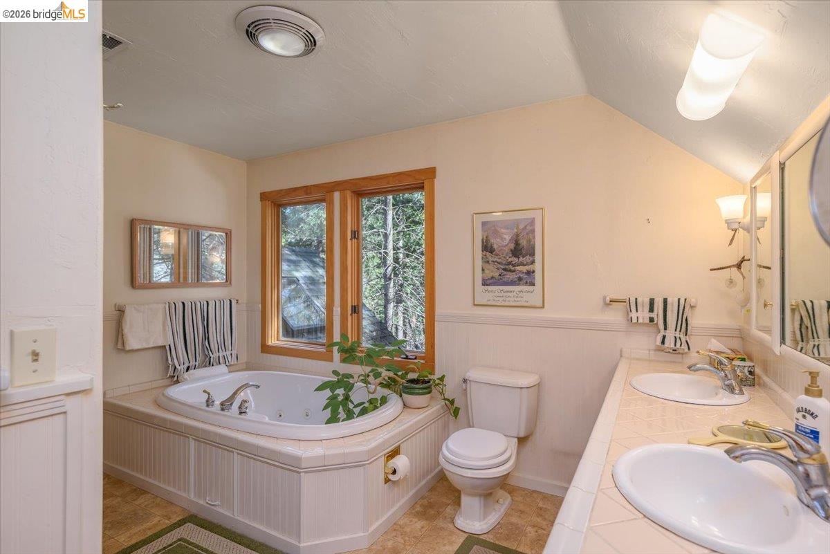 Detail Gallery Image 14 of 38 For 23160 Mark Twain Dr, Twain Harte,  CA 95383 - 3 Beds | 3 Baths