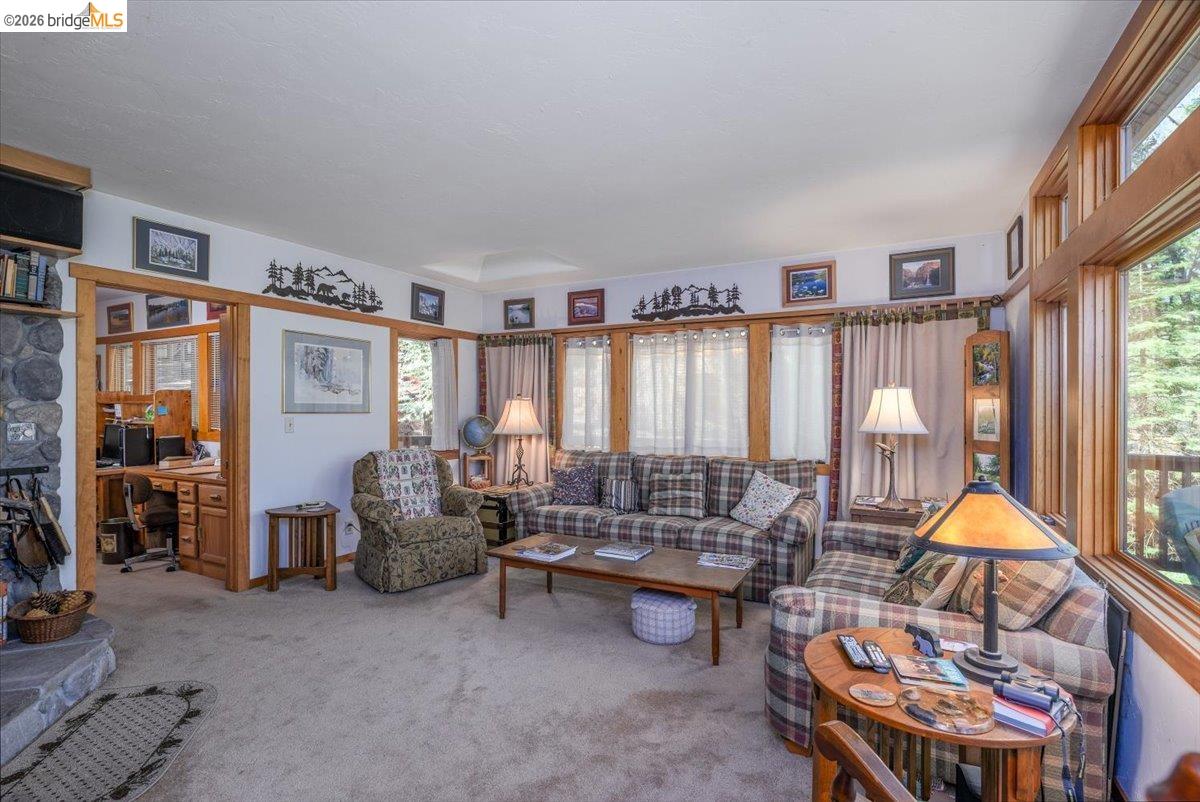 Detail Gallery Image 6 of 38 For 23160 Mark Twain Dr, Twain Harte,  CA 95383 - 3 Beds | 3 Baths