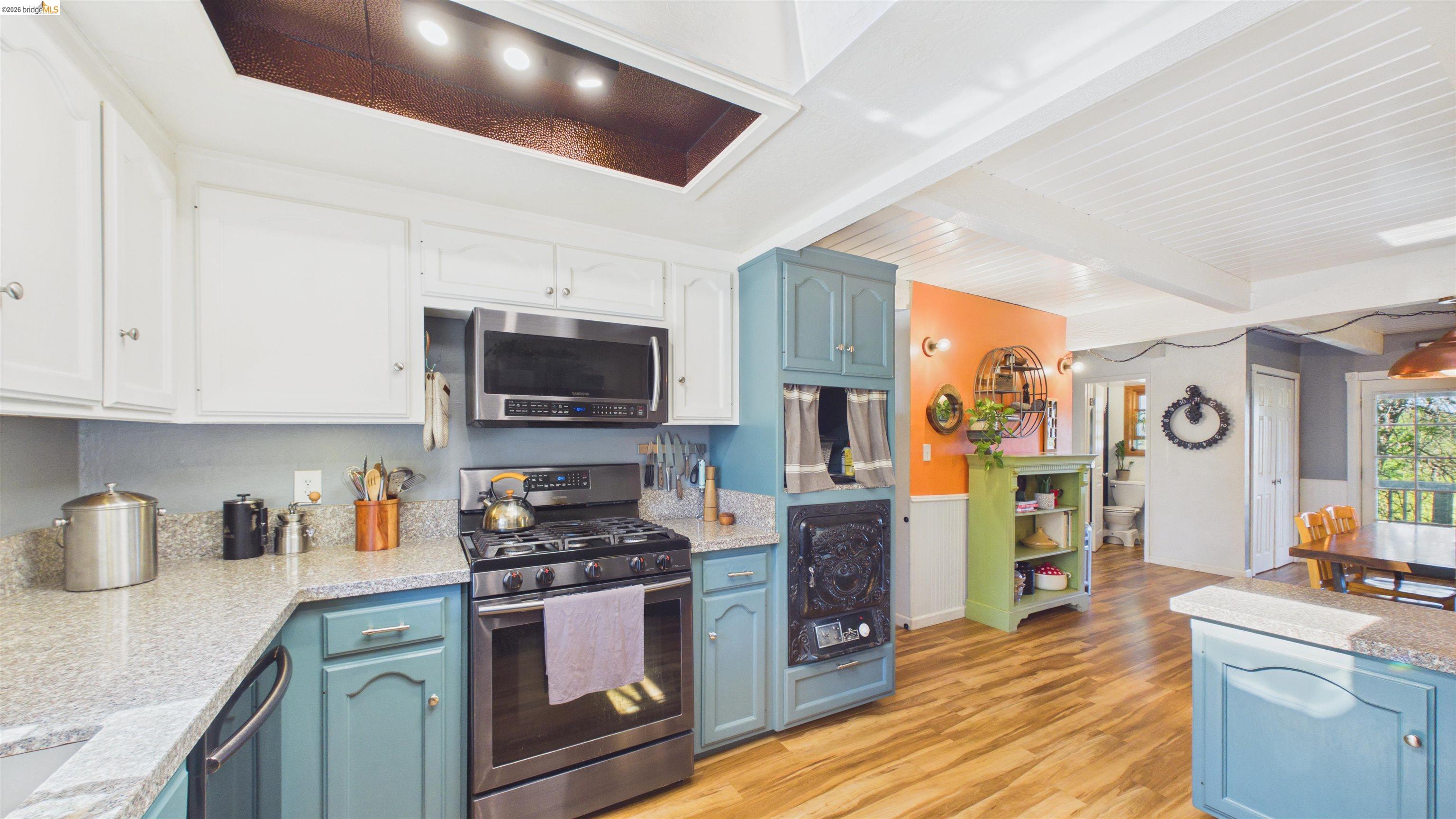 Detail Gallery Image 13 of 34 For 20870 Lynn Ln, Sonora,  CA 95370 - 3 Beds | 2/1 Baths