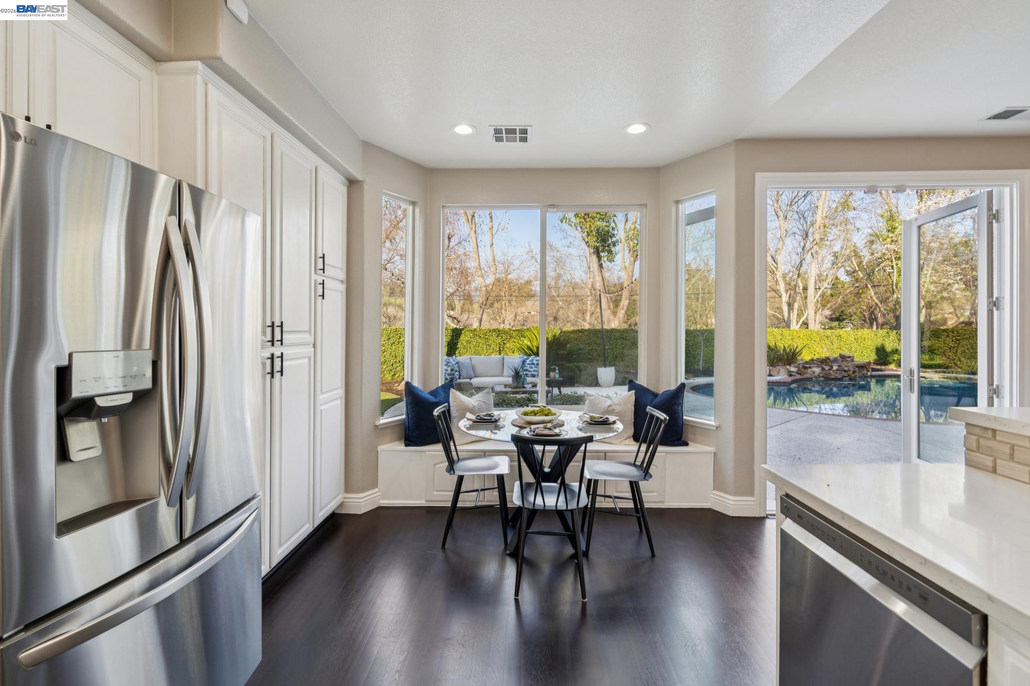 Detail Gallery Image 13 of 49 For 334 Squirrel Ridge Way, Danville,  CA 94506 - 5 Beds | 3 Baths