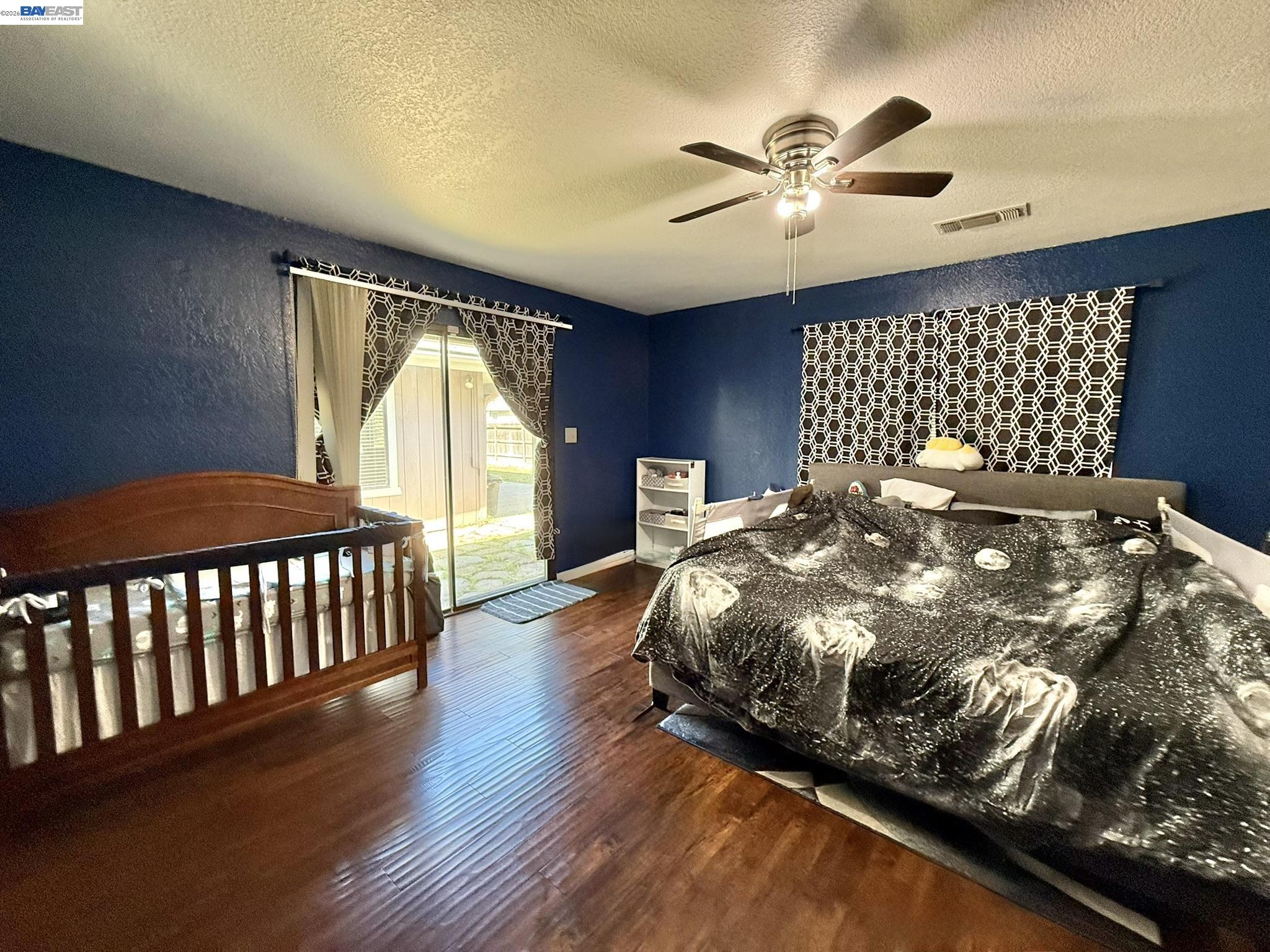 Detail Gallery Image 11 of 28 For 6928 E Lane Ave, Fresno,  CA 93727 - 3 Beds | 2 Baths