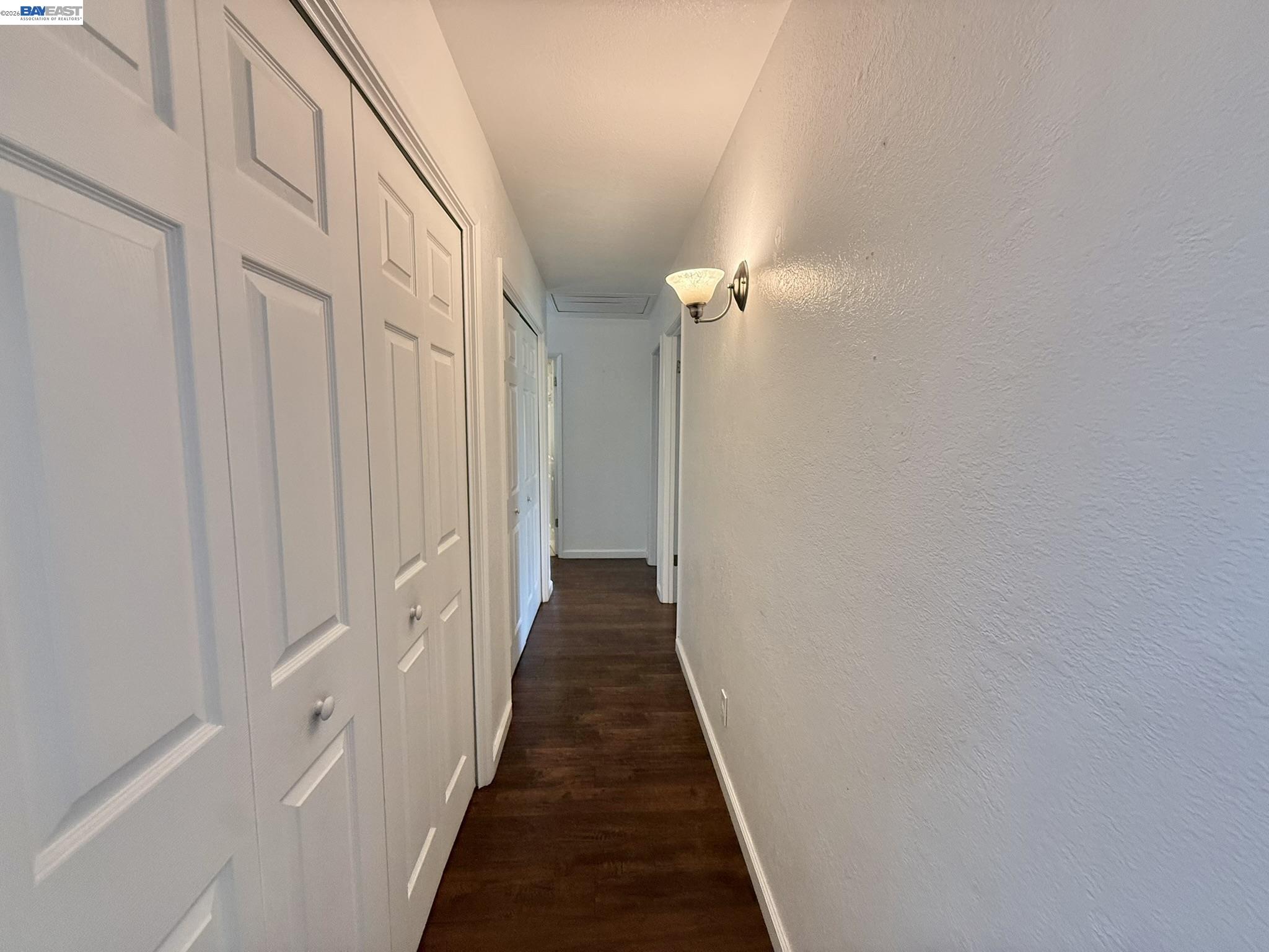 Detail Gallery Image 8 of 28 For 6928 E Lane Ave, Fresno,  CA 93727 - 3 Beds | 2 Baths