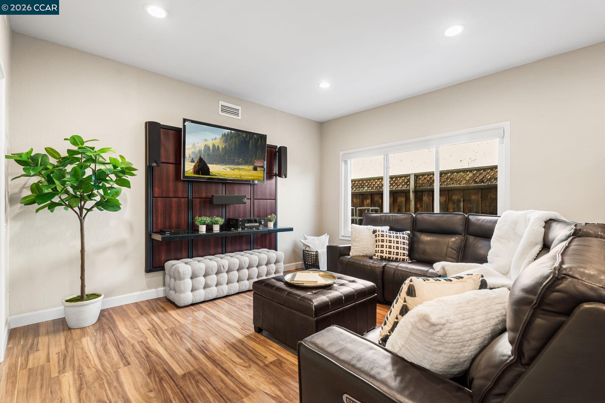 Detail Gallery Image 24 of 60 For 4417 Catalpa Ct, Concord,  CA 94521 - 4 Beds | 3 Baths