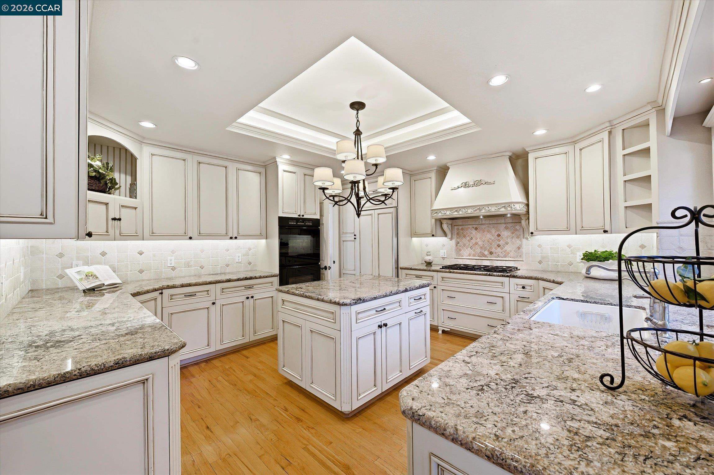 Detail Gallery Image 11 of 44 For 10 Elizabeth Ln, Danville,  CA 94526 - 4 Beds | 3/1 Baths