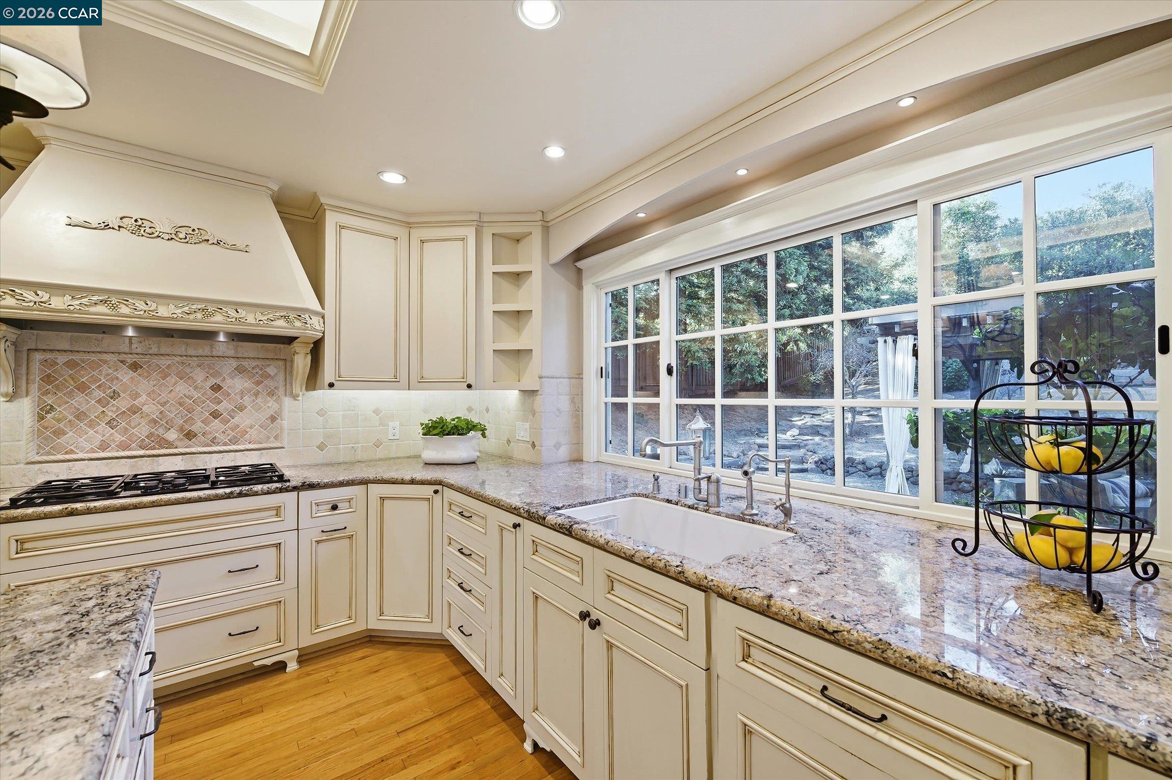 Detail Gallery Image 13 of 44 For 10 Elizabeth Ln, Danville,  CA 94526 - 4 Beds | 3/1 Baths