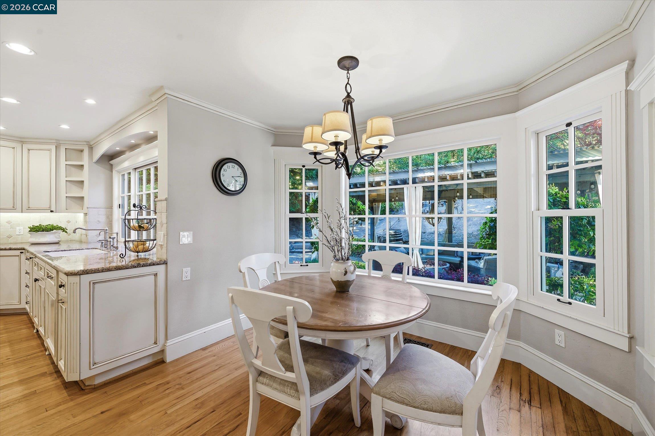 Detail Gallery Image 17 of 44 For 10 Elizabeth Ln, Danville,  CA 94526 - 4 Beds | 3/1 Baths