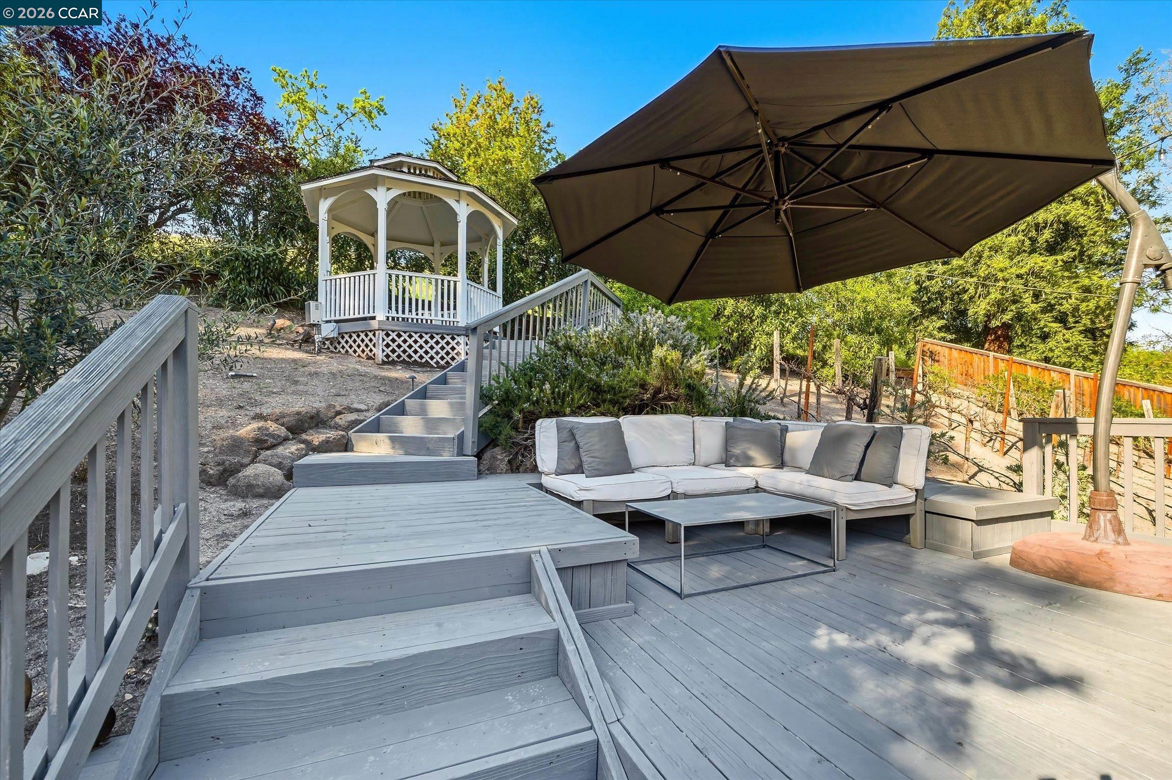 Detail Gallery Image 40 of 44 For 10 Elizabeth Ln, Danville,  CA 94526 - 4 Beds | 3/1 Baths