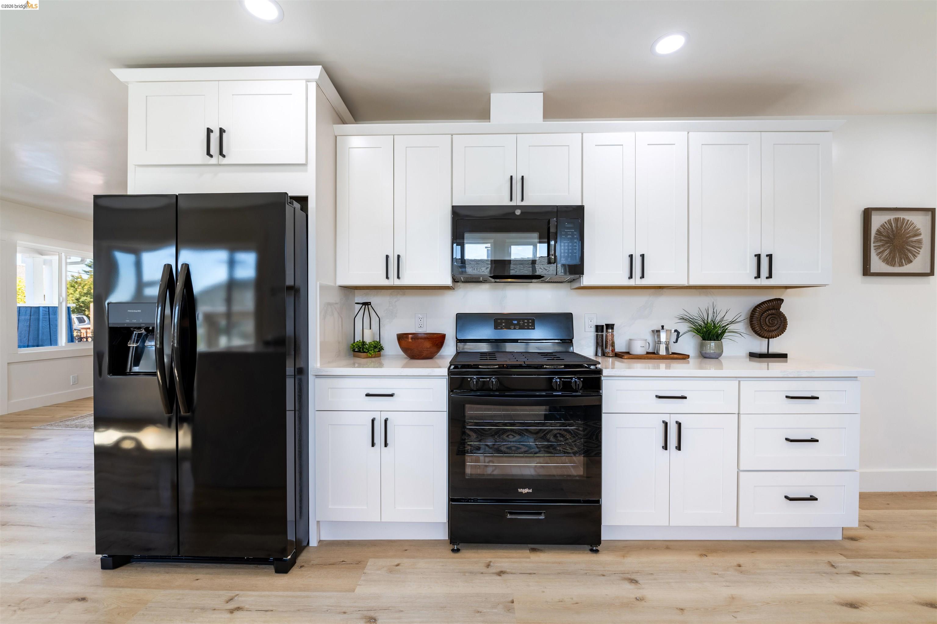 Detail Gallery Image 14 of 43 For 3568 Harper Street, Oakland,  CA 94601 - 3 Beds | 2 Baths