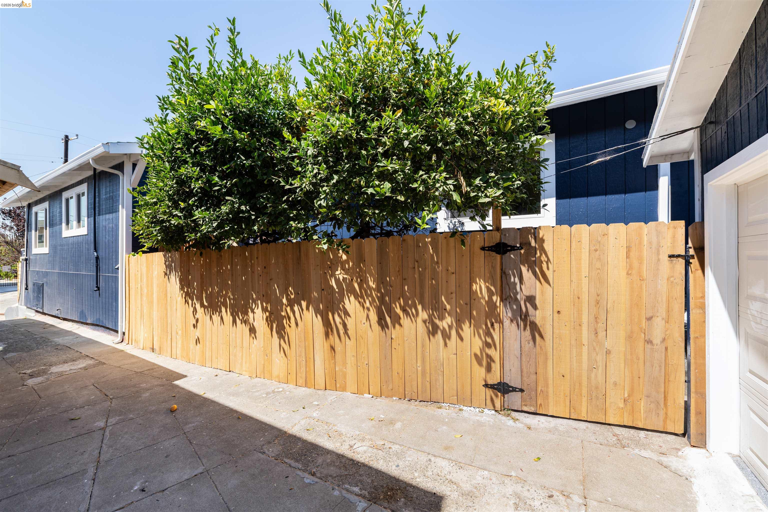 Detail Gallery Image 36 of 43 For 3568 Harper Street, Oakland,  CA 94601 - 3 Beds | 2 Baths
