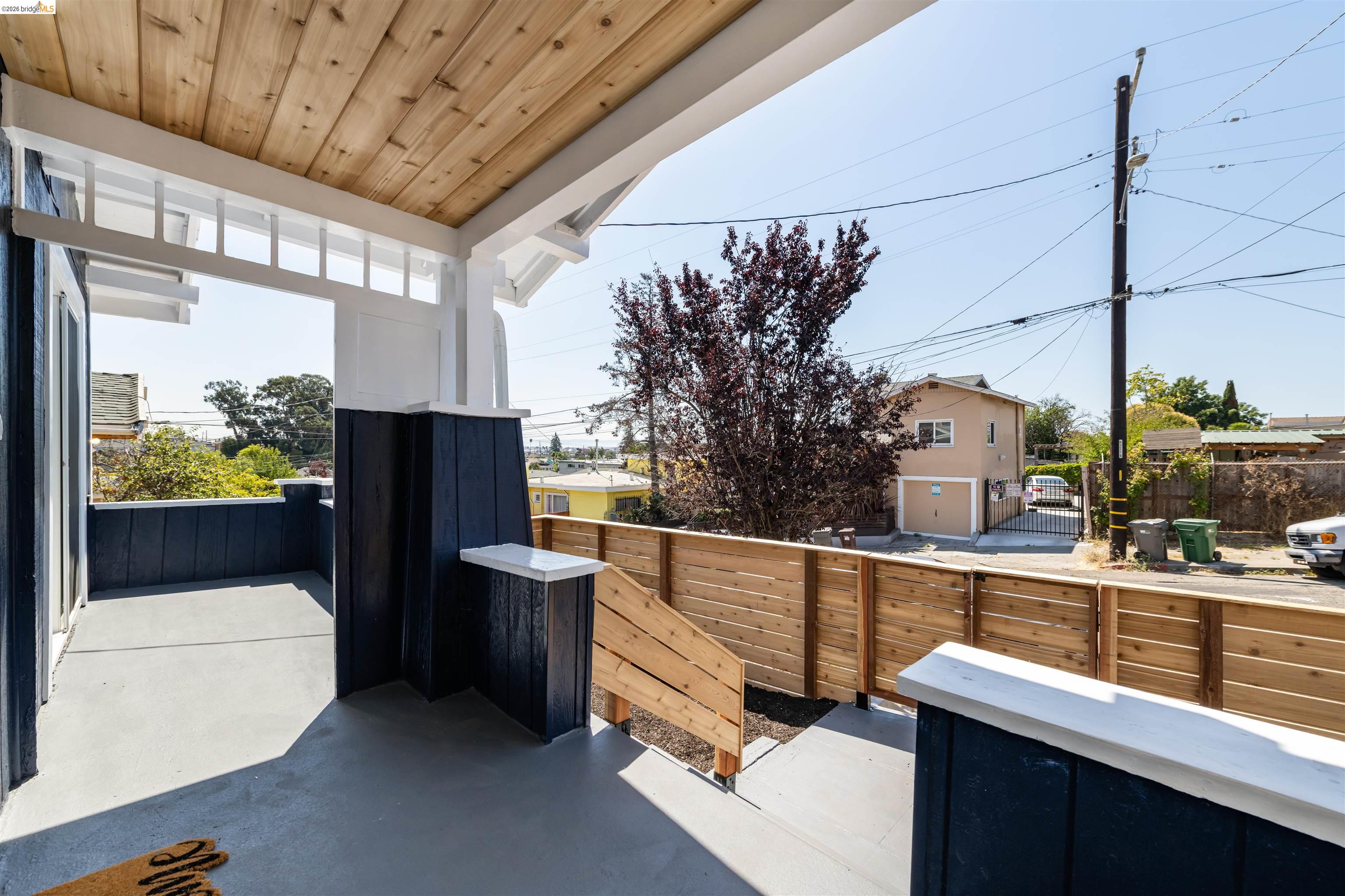 Detail Gallery Image 5 of 43 For 3568 Harper Street, Oakland,  CA 94601 - 3 Beds | 2 Baths