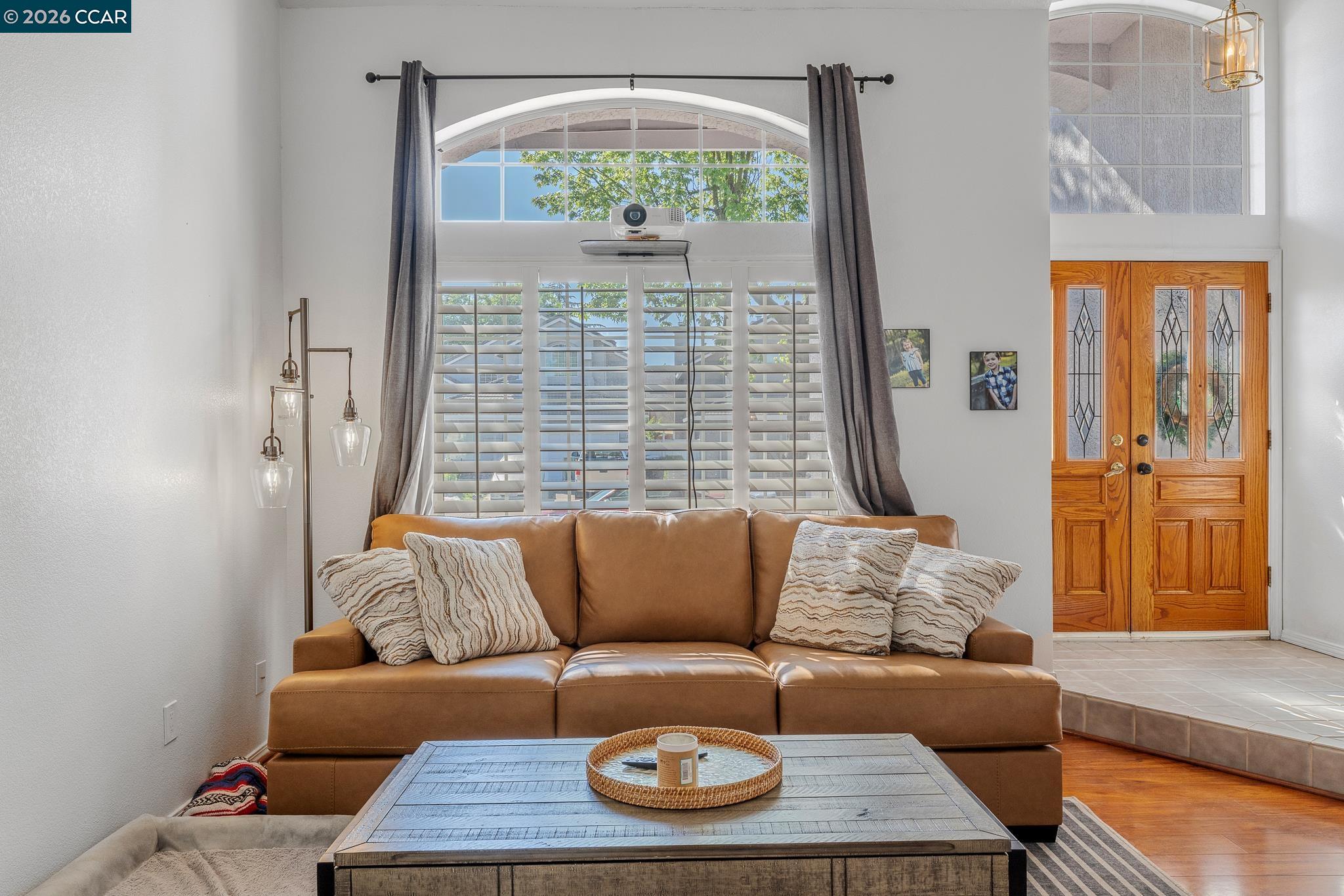 Detail Gallery Image 11 of 57 For 8675 Falmouth Way, Sacramento,  CA 95823 - 5 Beds | 3 Baths