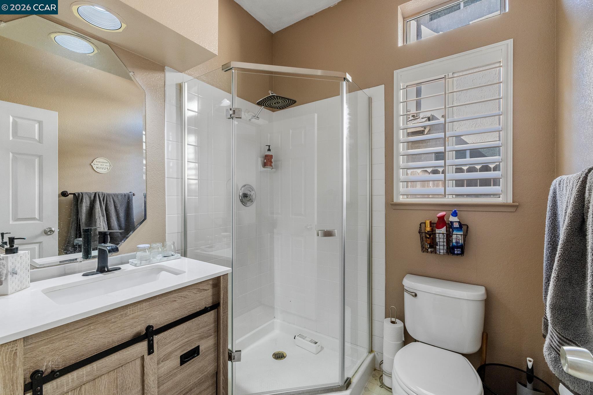 Detail Gallery Image 28 of 57 For 8675 Falmouth Way, Sacramento,  CA 95823 - 5 Beds | 3 Baths