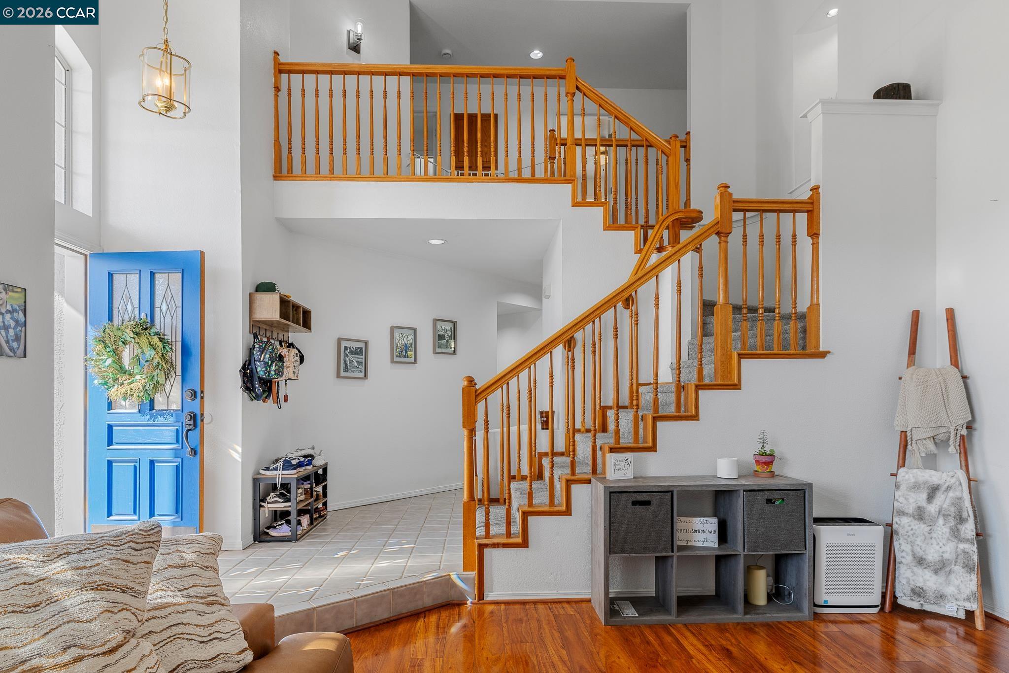 Detail Gallery Image 5 of 57 For 8675 Falmouth Way, Sacramento,  CA 95823 - 5 Beds | 3 Baths