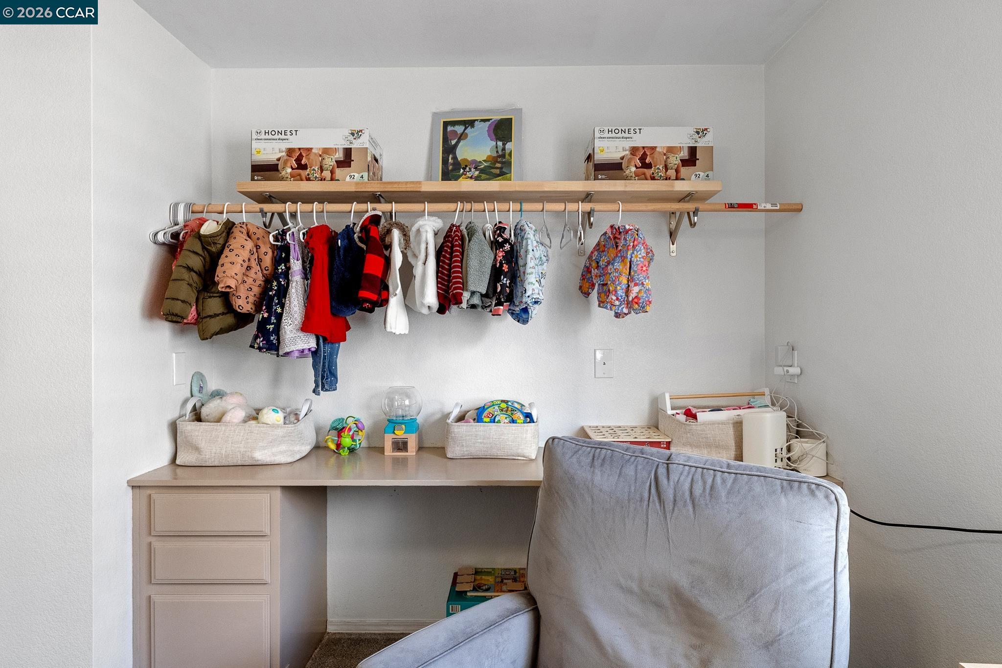 Detail Gallery Image 43 of 57 For 8675 Falmouth Way, Sacramento,  CA 95823 - 5 Beds | 3 Baths