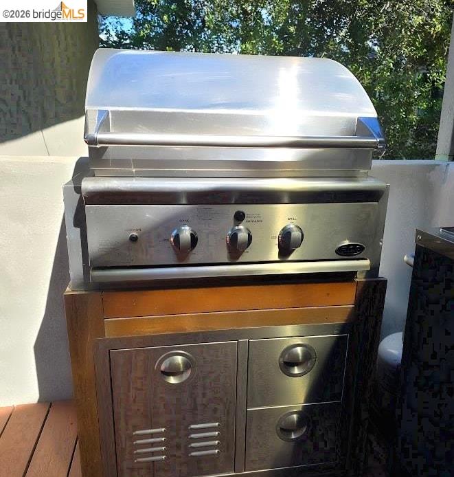 Detail Gallery Image 52 of 57 For 6733 Snake Rd, Oakland,  CA 94611 - 3 Beds | 2 Baths