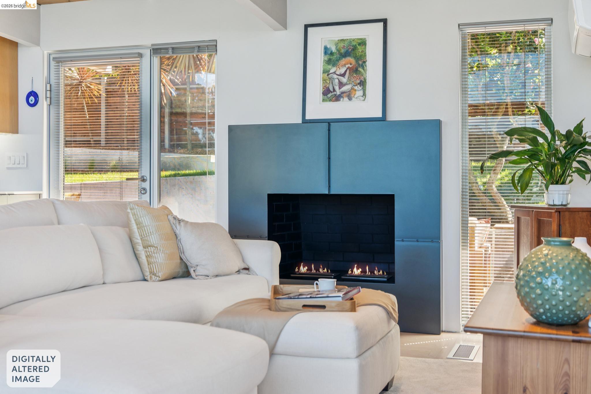 Detail Gallery Image 7 of 57 For 6733 Snake Rd, Oakland,  CA 94611 - 3 Beds | 2 Baths