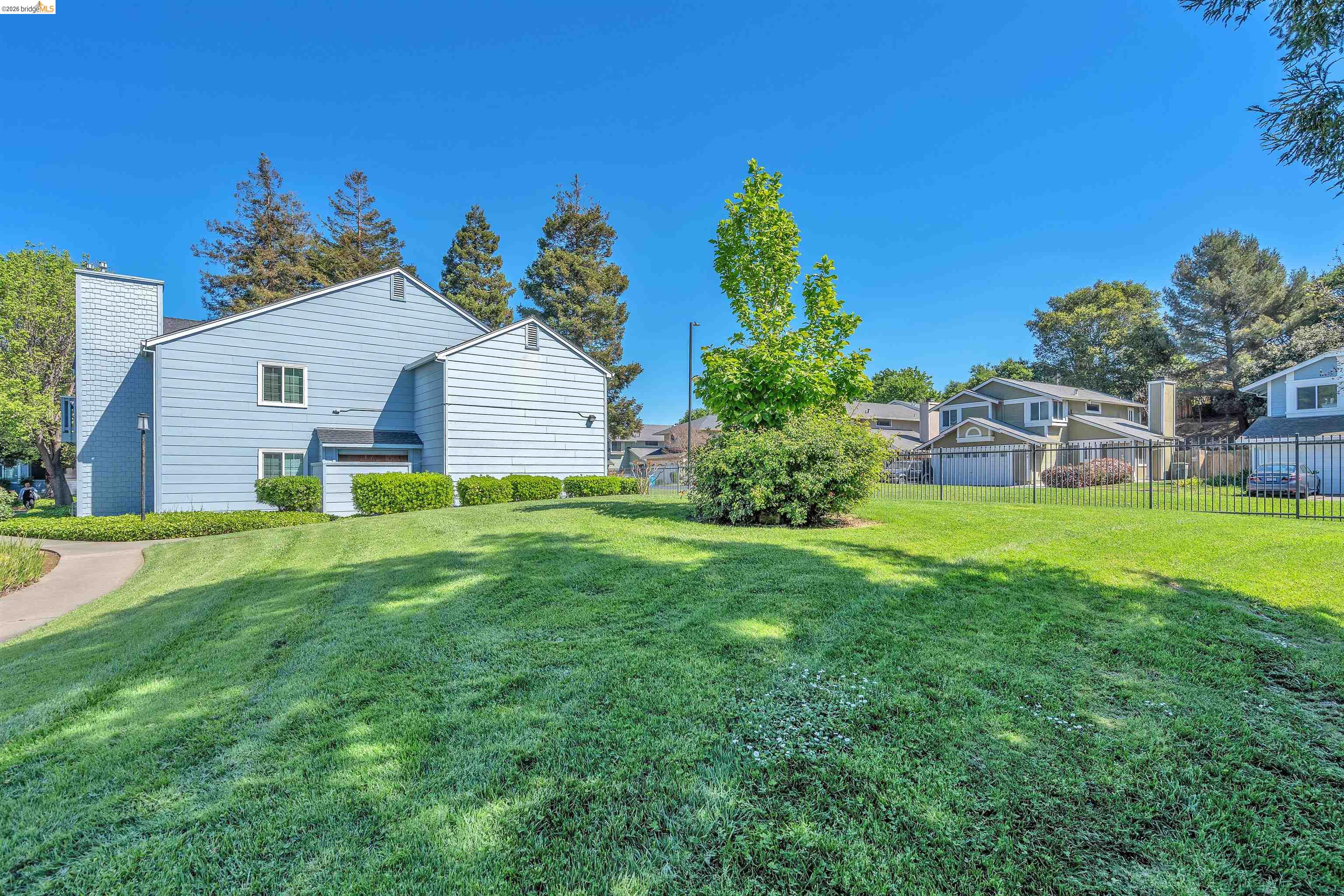 Detail Gallery Image 18 of 25 For 403 Lighthouse Dr, Vallejo,  CA 94590 - 2 Beds | 1 Baths