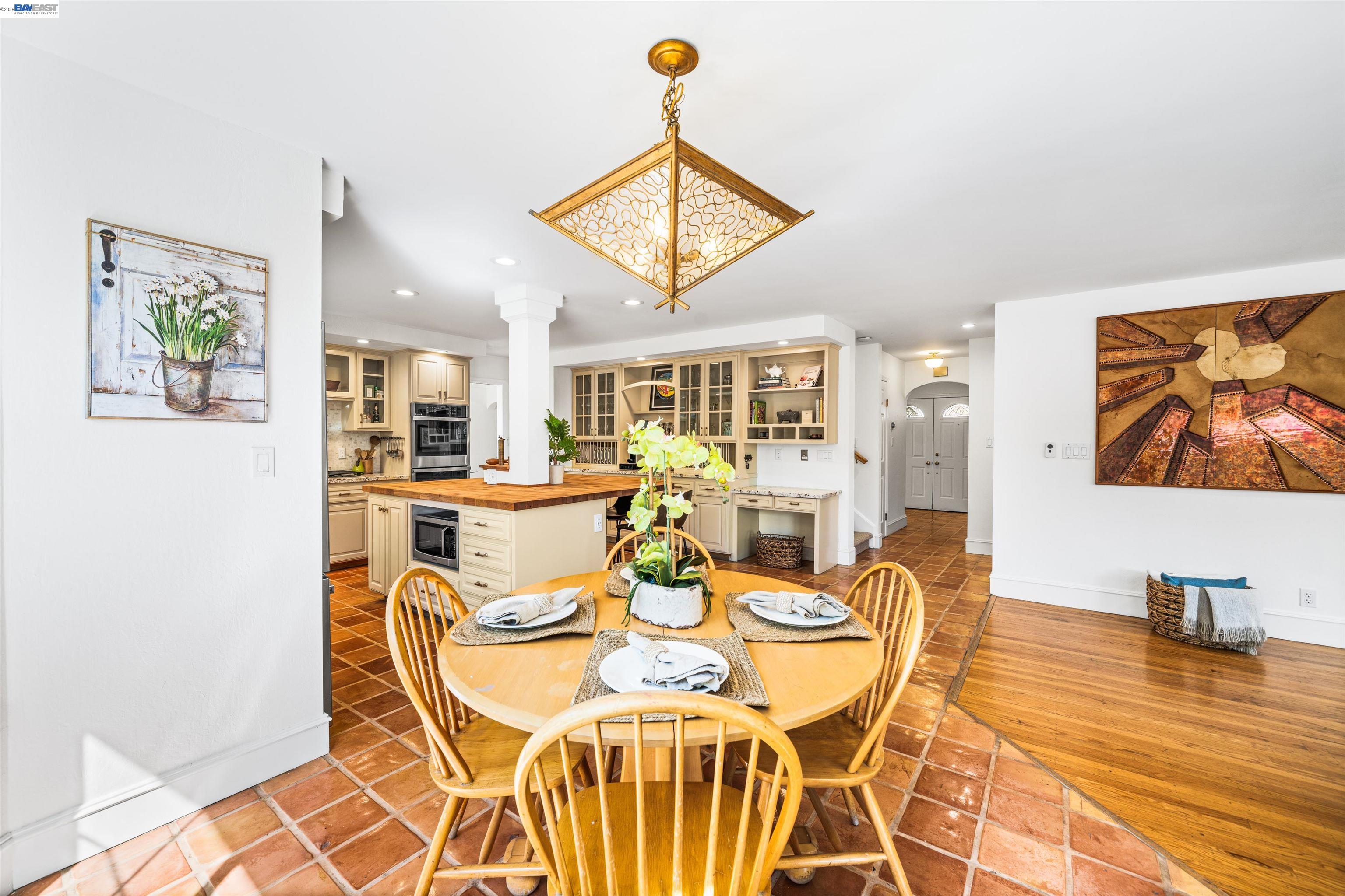 Detail Gallery Image 17 of 47 For 5207 Crestline Way, Pleasanton,  CA 94566 - 4 Beds | 2/1 Baths