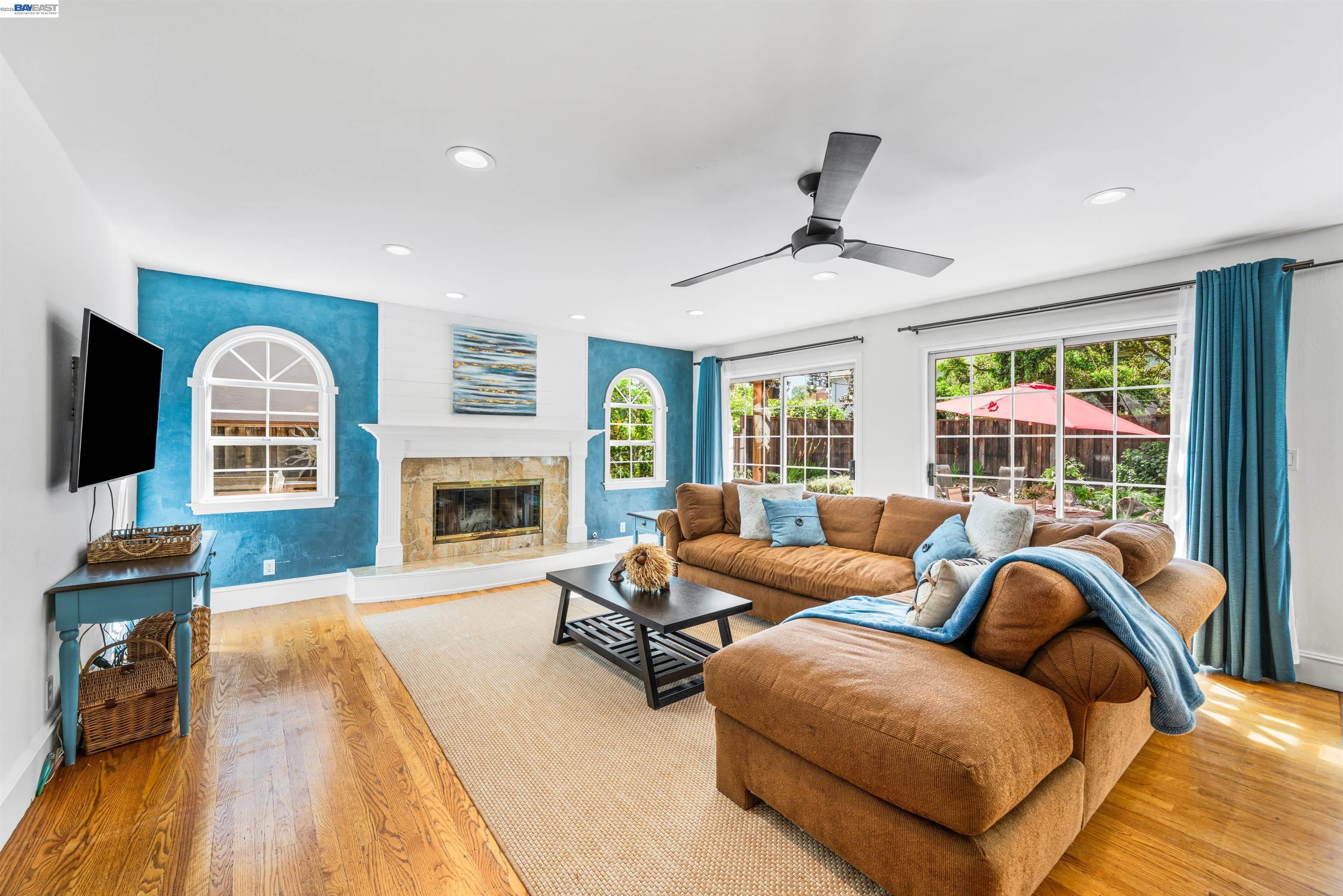 Detail Gallery Image 19 of 47 For 5207 Crestline Way, Pleasanton,  CA 94566 - 4 Beds | 2/1 Baths