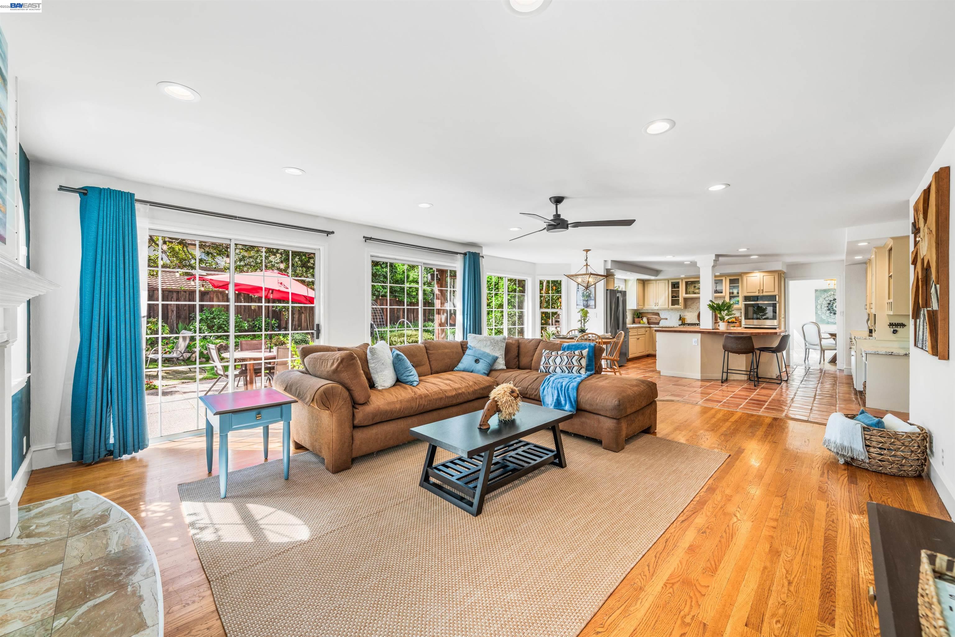 Detail Gallery Image 20 of 47 For 5207 Crestline Way, Pleasanton,  CA 94566 - 4 Beds | 2/1 Baths