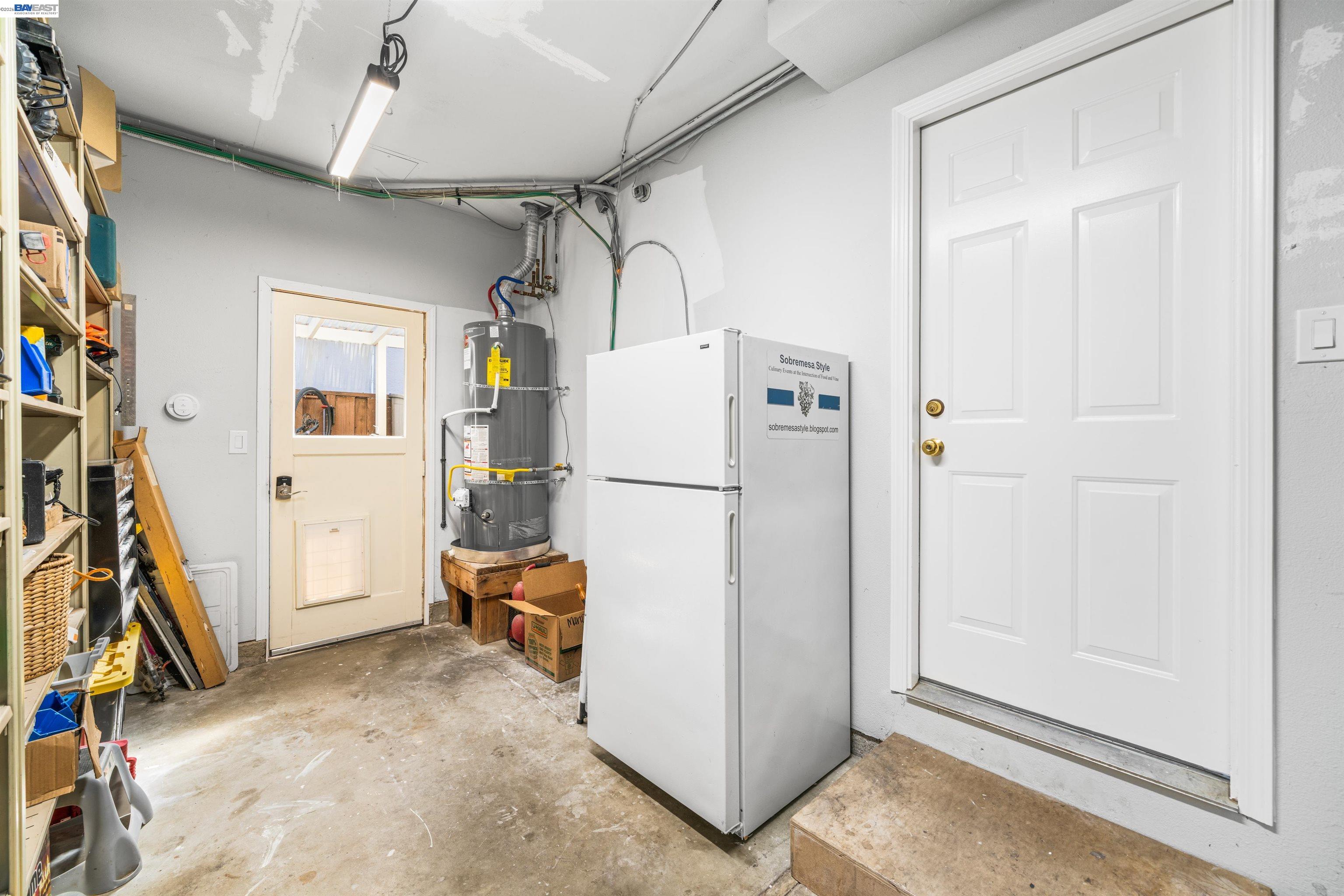 Detail Gallery Image 35 of 47 For 5207 Crestline Way, Pleasanton,  CA 94566 - 4 Beds | 2/1 Baths