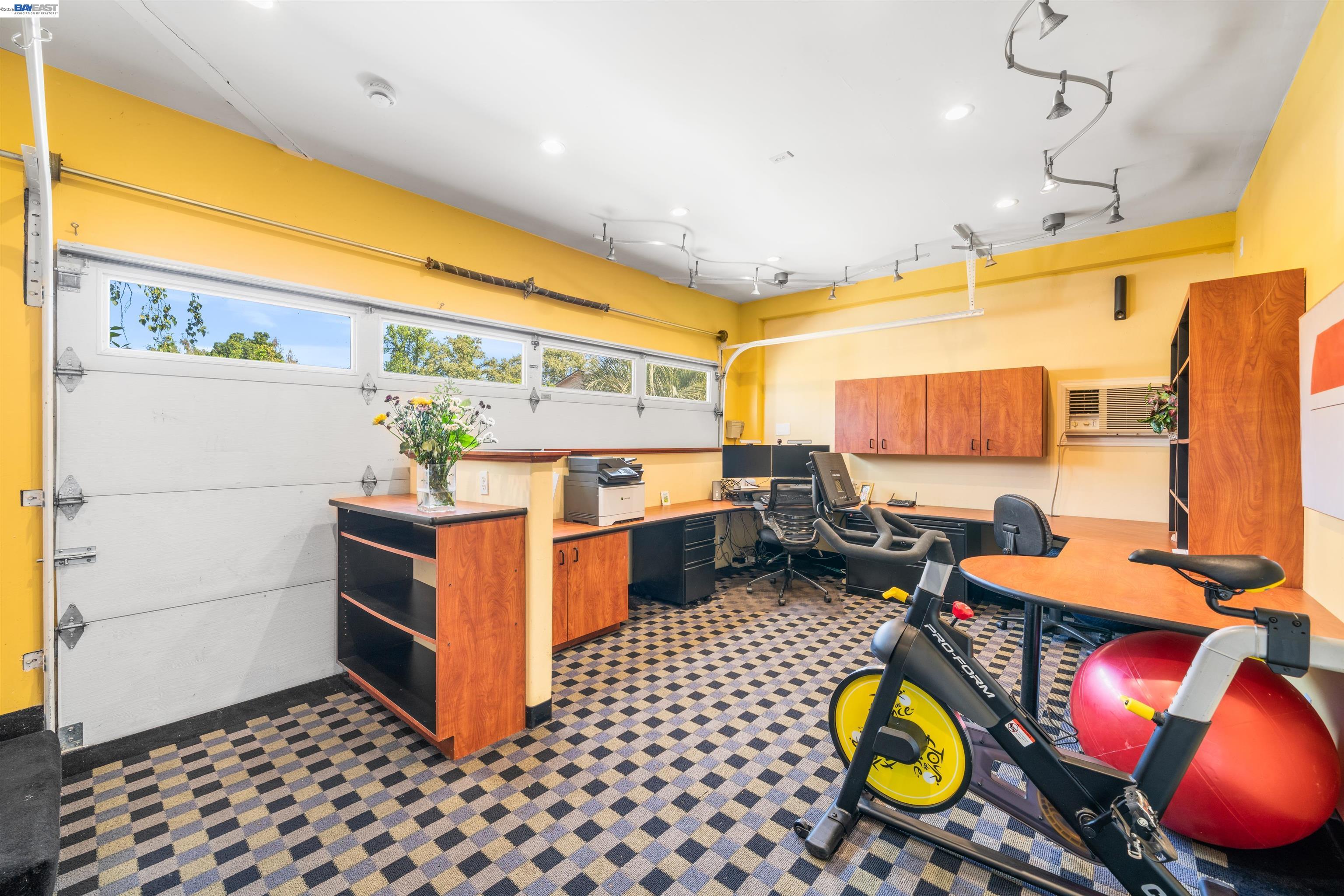 Detail Gallery Image 36 of 47 For 5207 Crestline Way, Pleasanton,  CA 94566 - 4 Beds | 2/1 Baths