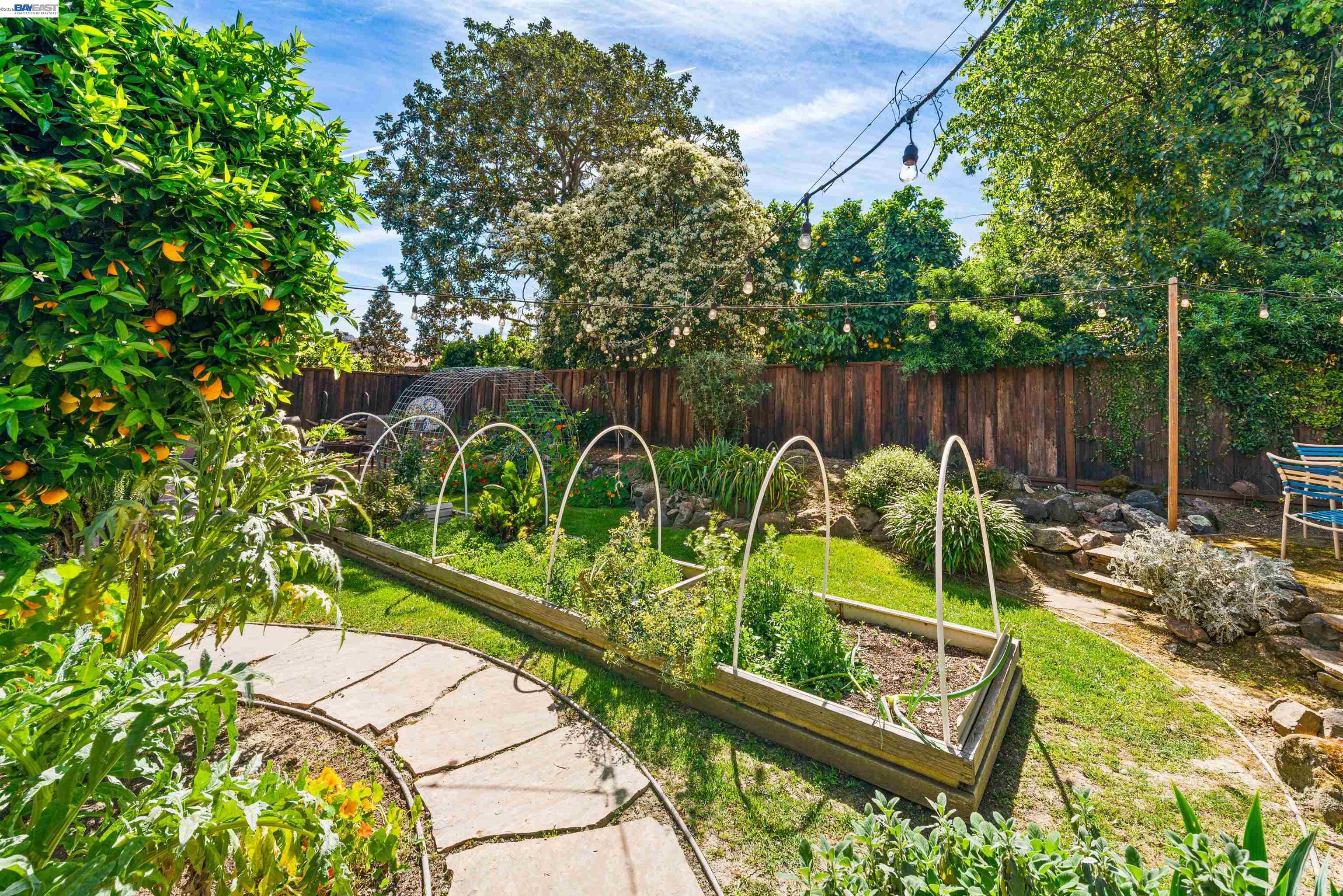 Detail Gallery Image 43 of 47 For 5207 Crestline Way, Pleasanton,  CA 94566 - 4 Beds | 2/1 Baths