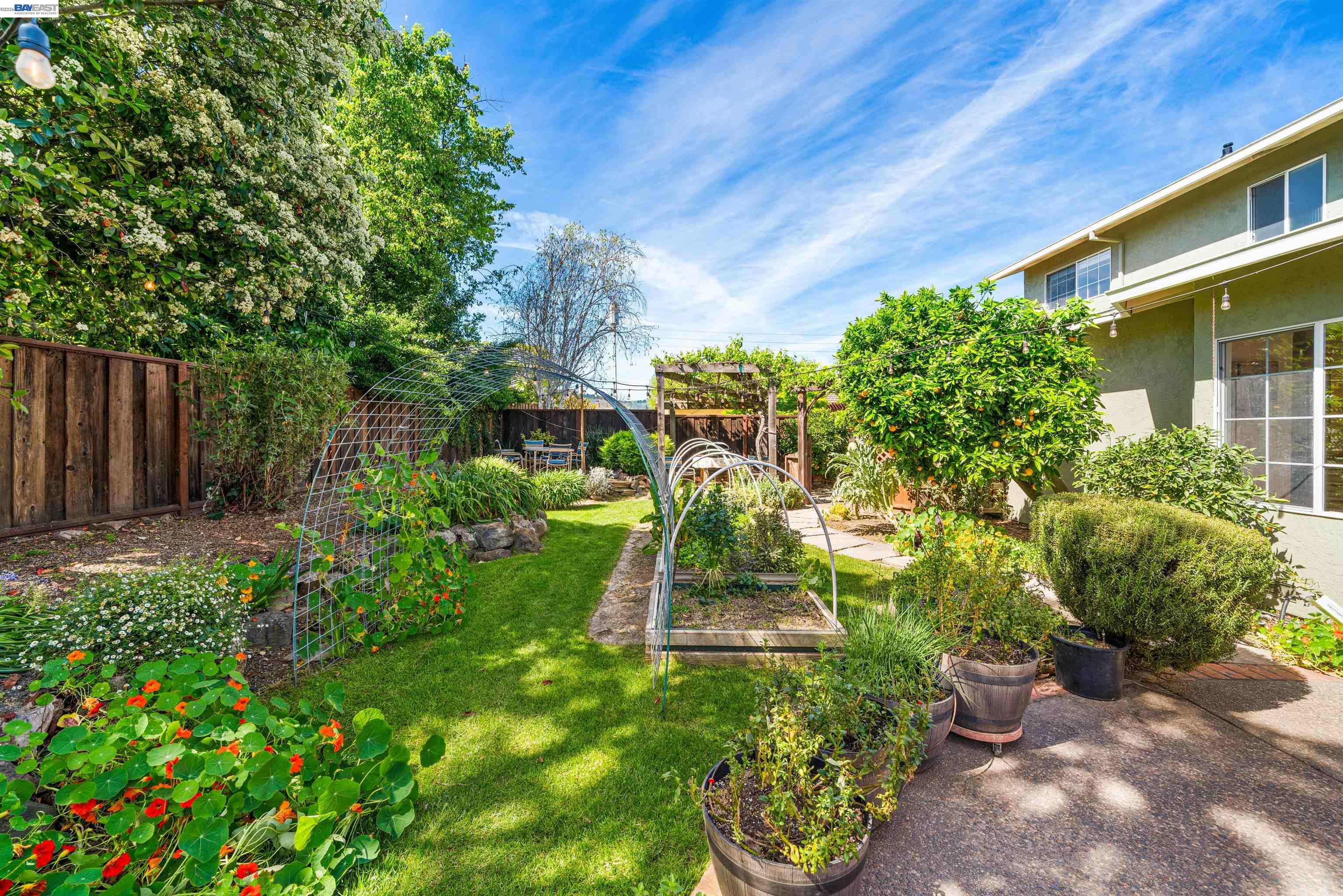 Detail Gallery Image 45 of 47 For 5207 Crestline Way, Pleasanton,  CA 94566 - 4 Beds | 2/1 Baths