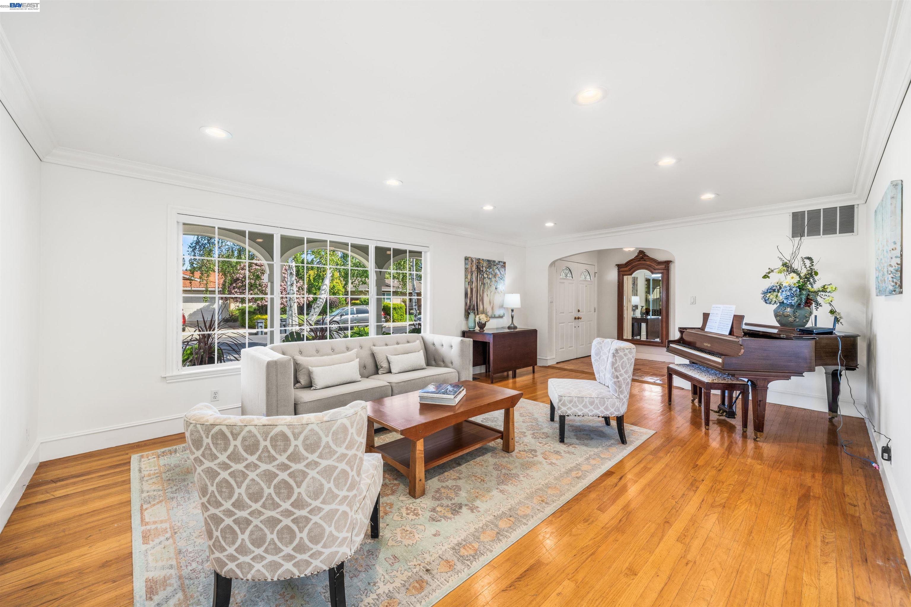 Detail Gallery Image 6 of 47 For 5207 Crestline Way, Pleasanton,  CA 94566 - 4 Beds | 2/1 Baths