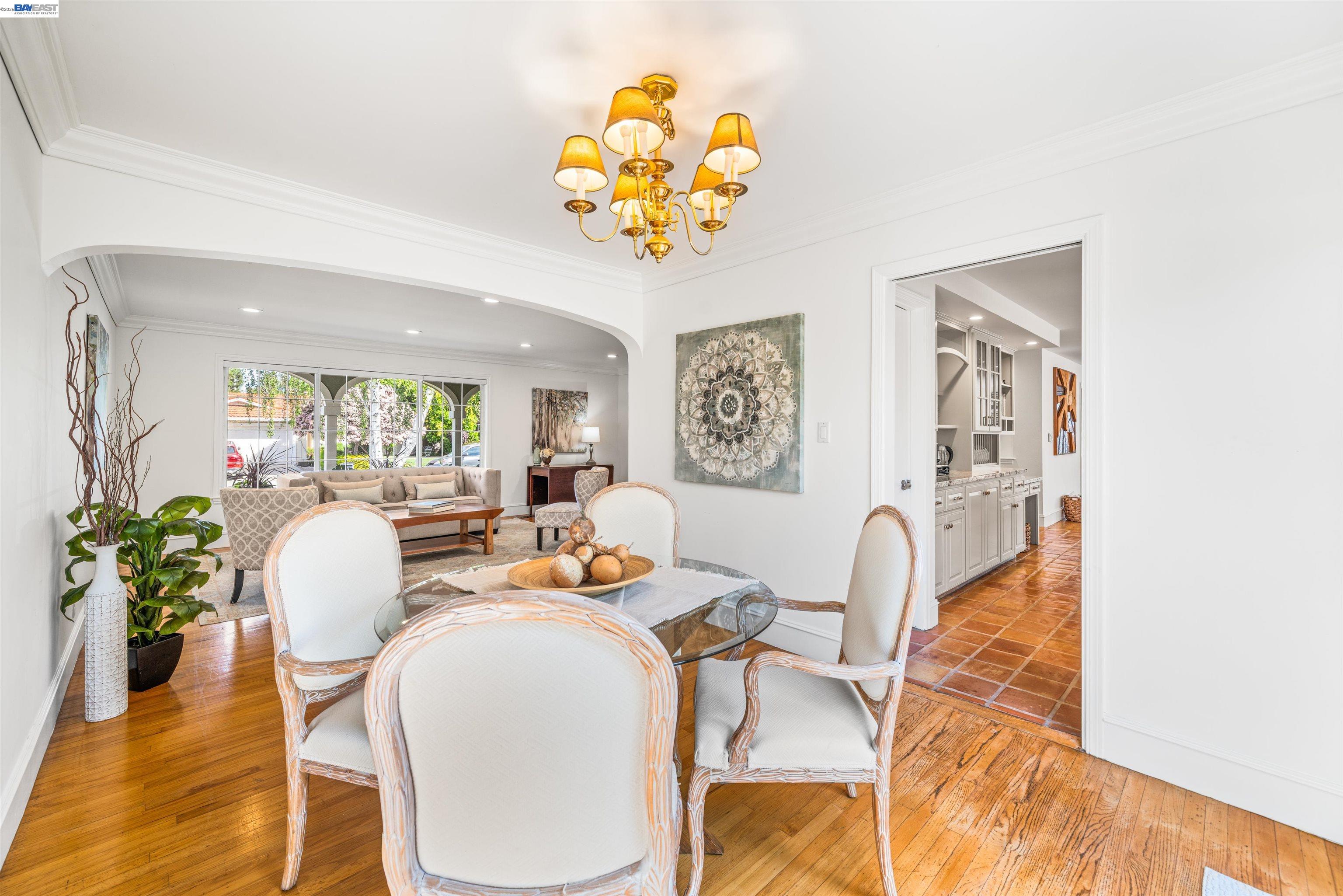 Detail Gallery Image 9 of 47 For 5207 Crestline Way, Pleasanton,  CA 94566 - 4 Beds | 2/1 Baths