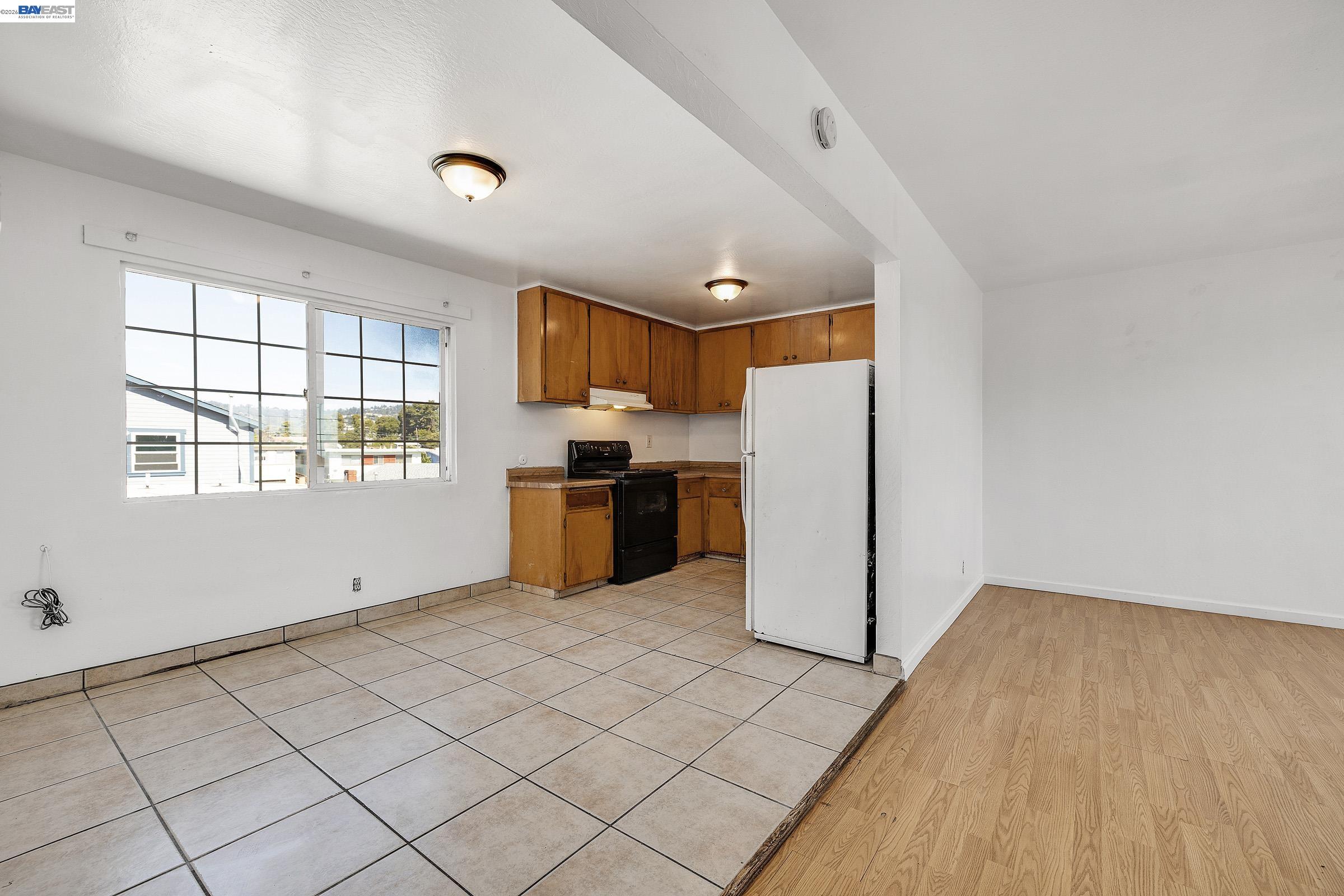 Detail Gallery Image 22 of 30 For 2828 22nd Avenue, Oakland,  CA 94606 - 12 Beds | 4 Baths