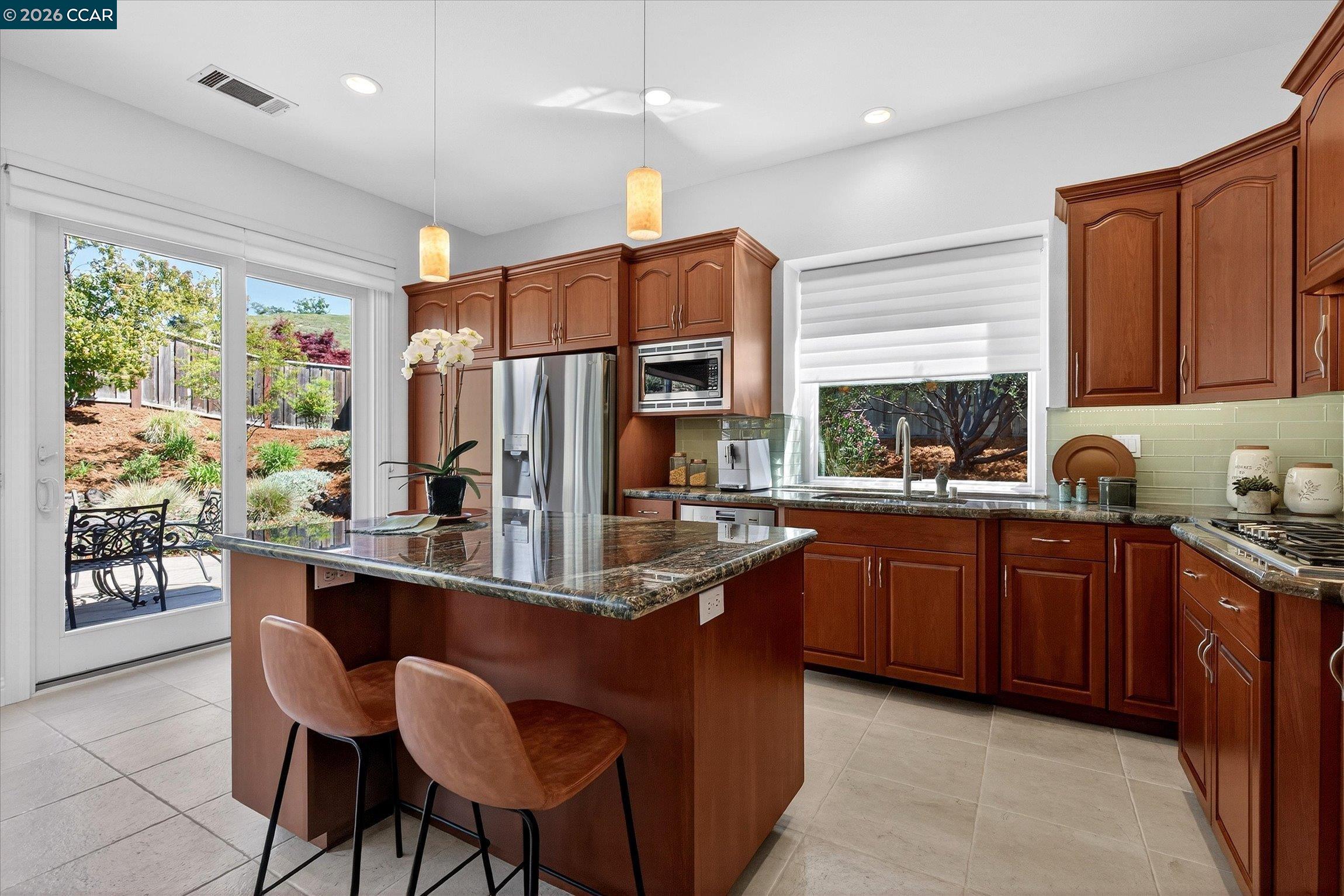 Detail Gallery Image 15 of 52 For 9005 Elk Dr, Clayton,  CA 94517 - 3 Beds | 2 Baths