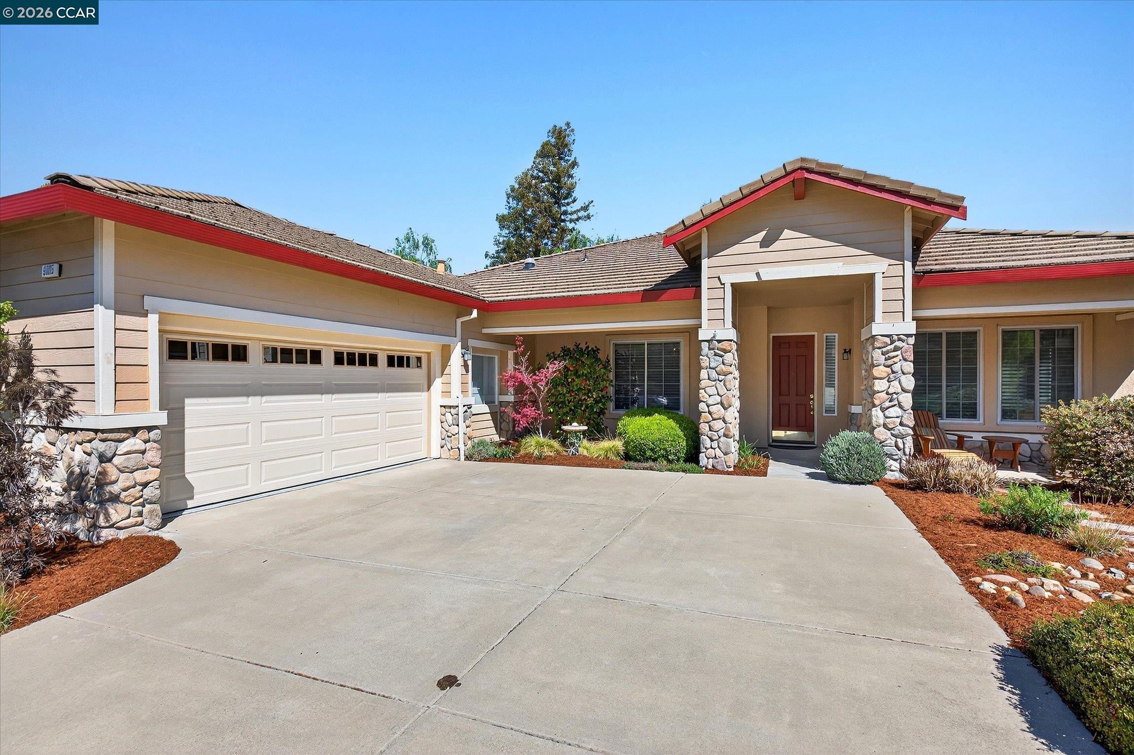 Detail Gallery Image 4 of 52 For 9005 Elk Dr, Clayton,  CA 94517 - 3 Beds | 2 Baths