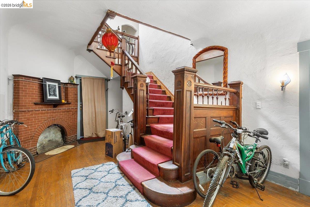 Detail Gallery Image 7 of 24 For 1036 60th Street, Oakland,  CA 94608 - – Beds | – Baths