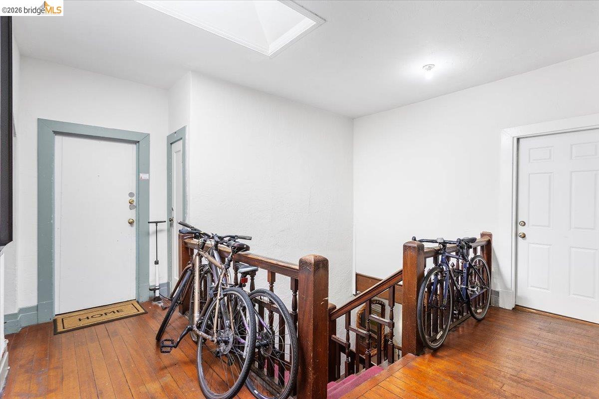 Detail Gallery Image 8 of 24 For 1036 60th Street, Oakland,  CA 94608 - – Beds | – Baths