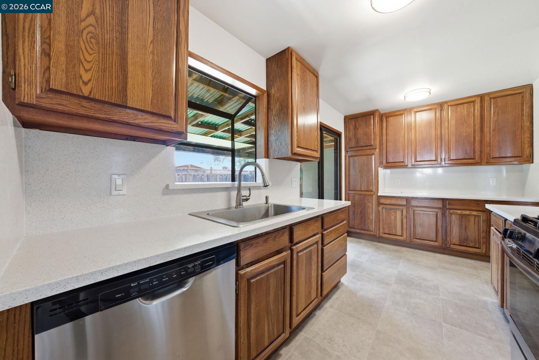 Detail Gallery Image 20 of 60 For 1930 Sunshine Dr, Concord,  CA 94520 - 3 Beds | 2 Baths